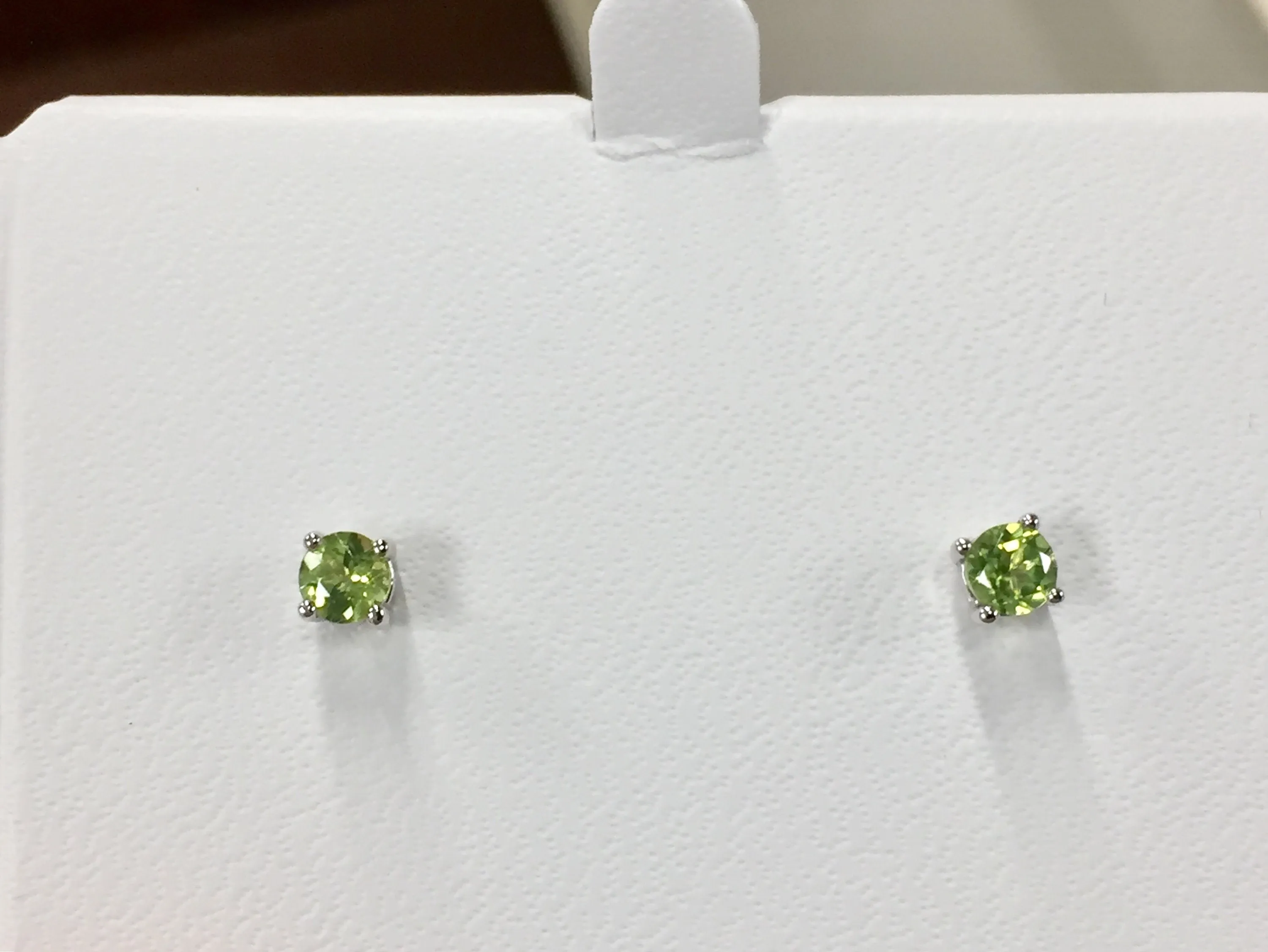 14 K White Gold 0.58 Carat Round Peridot Stud Earrings August Birthstone