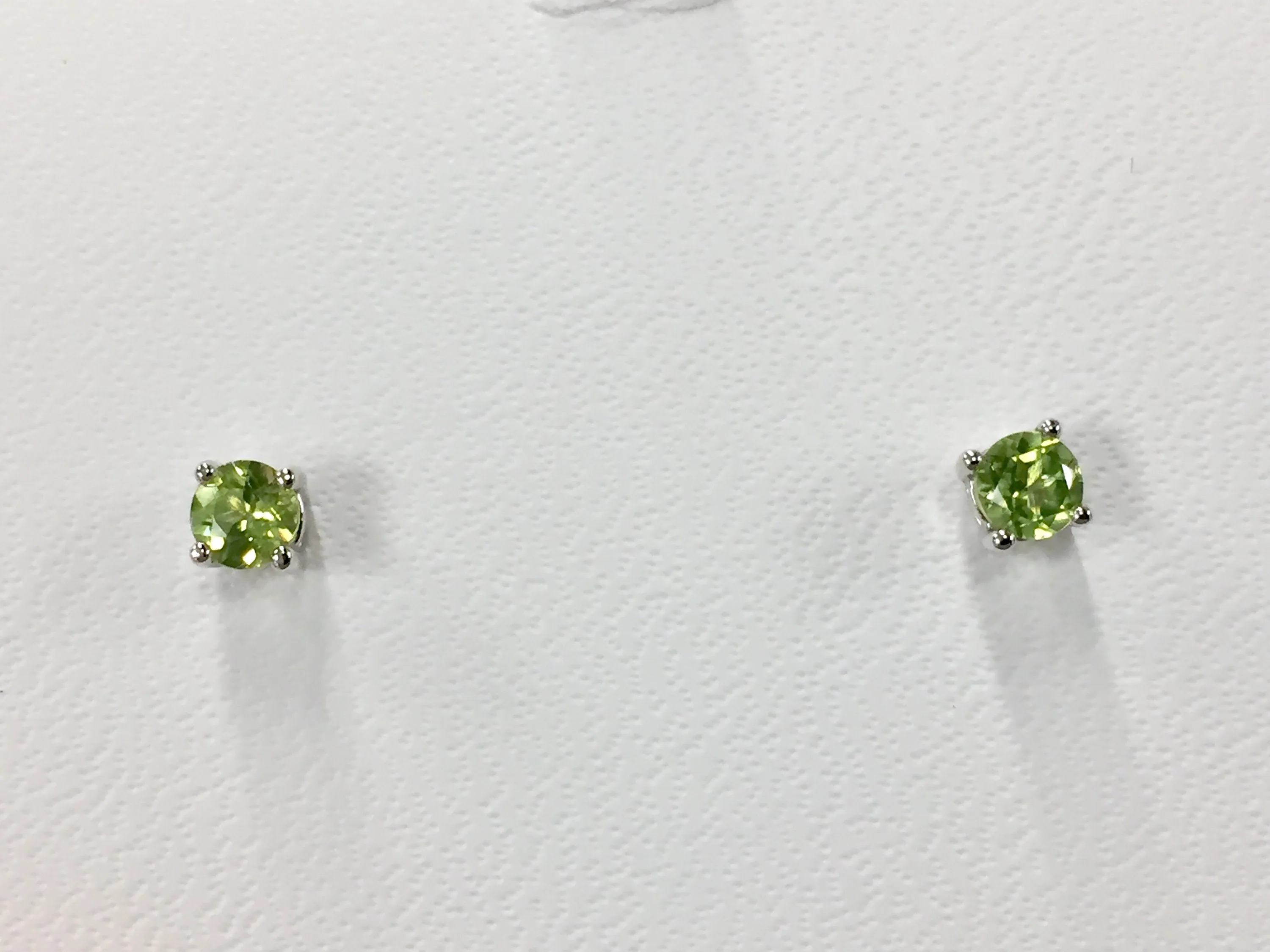 14 K White Gold 0.58 Carat Round Peridot Stud Earrings August Birthstone