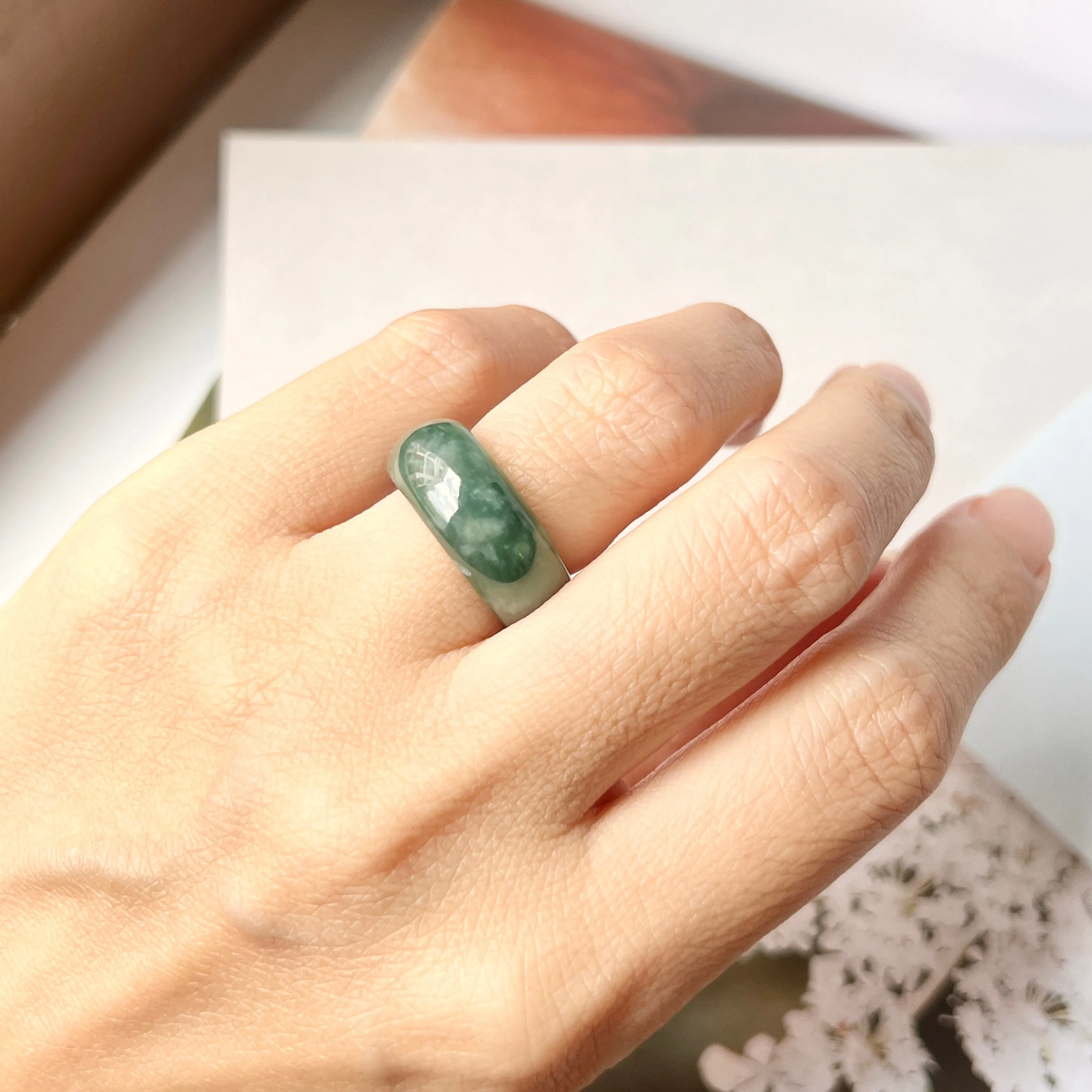 15mm A-Grade Natural Teal Jadeite Cloop Ring Band No.162366