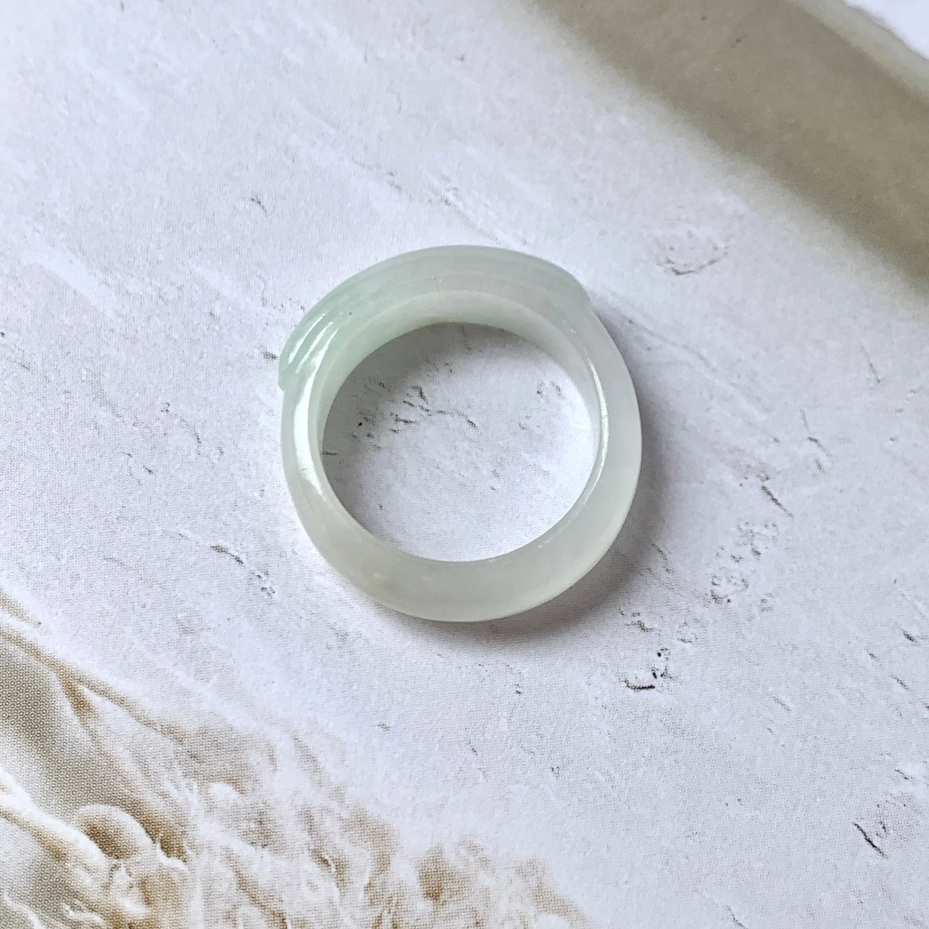 16.4mm A-Grade Natural White Green Jadeite Saddle Top Ring Band No.161987