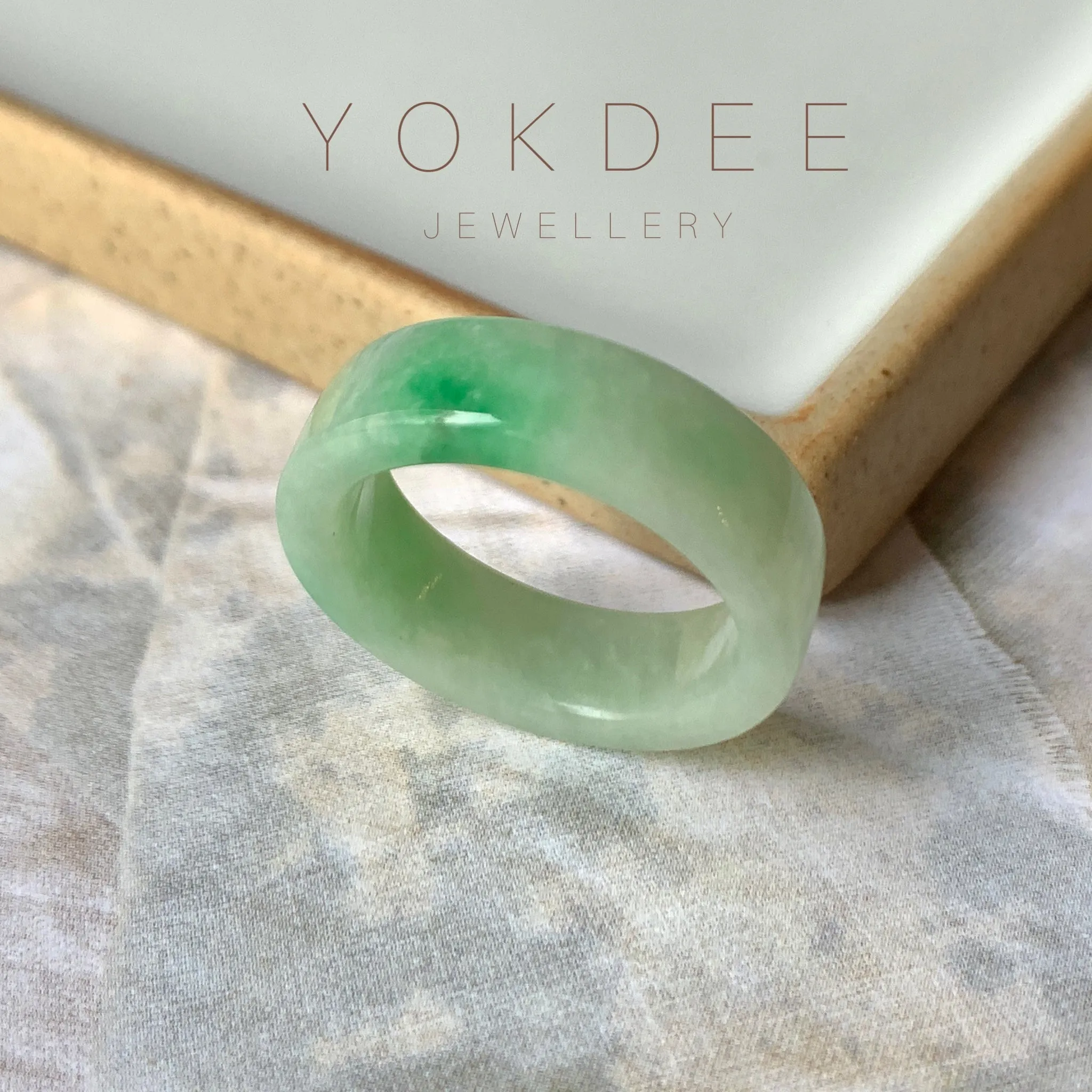 17.1mm A-Grade Natural Moss On Snow Jadeite Ring Band No.162121