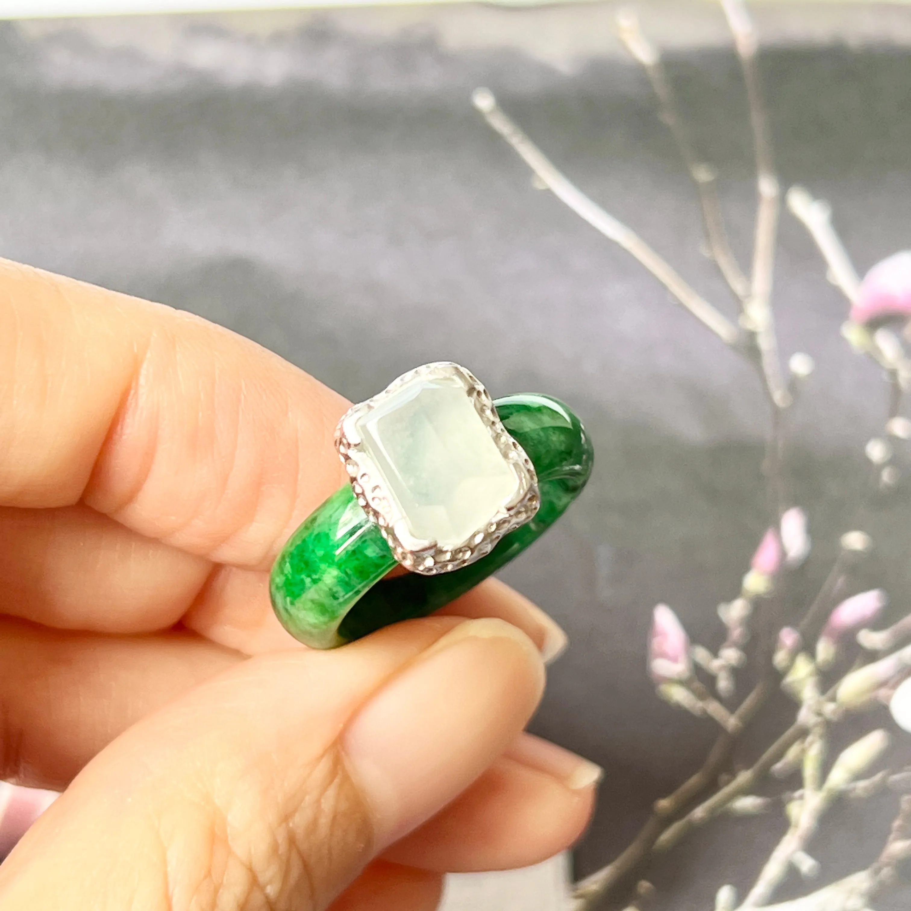 17.2mm A-Grade Natural Imperial Green Jadeite Ring (Rock) No.161361