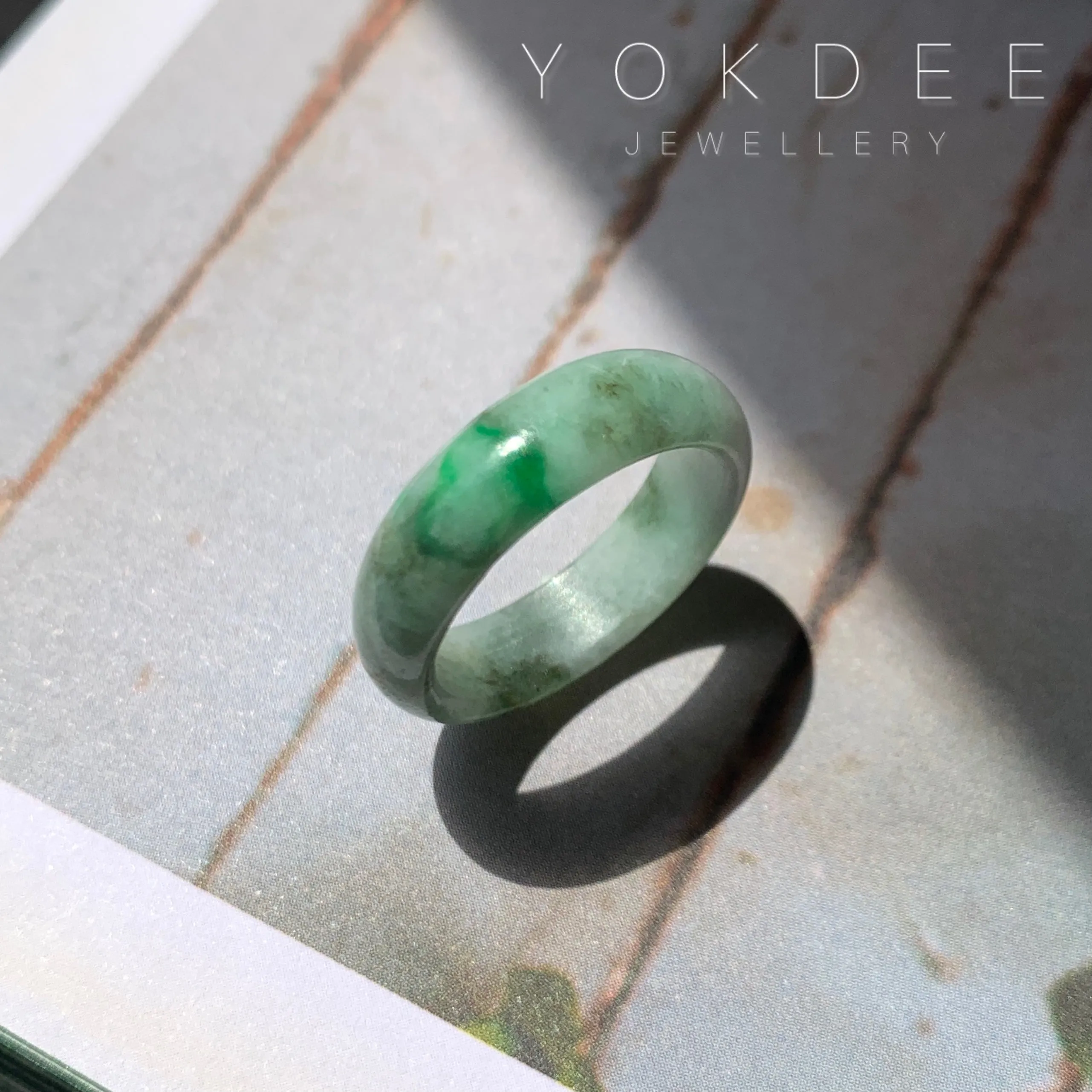 17.2mm A-Grade Natural White Green Jadeite Abacus Ring Band No. 161471