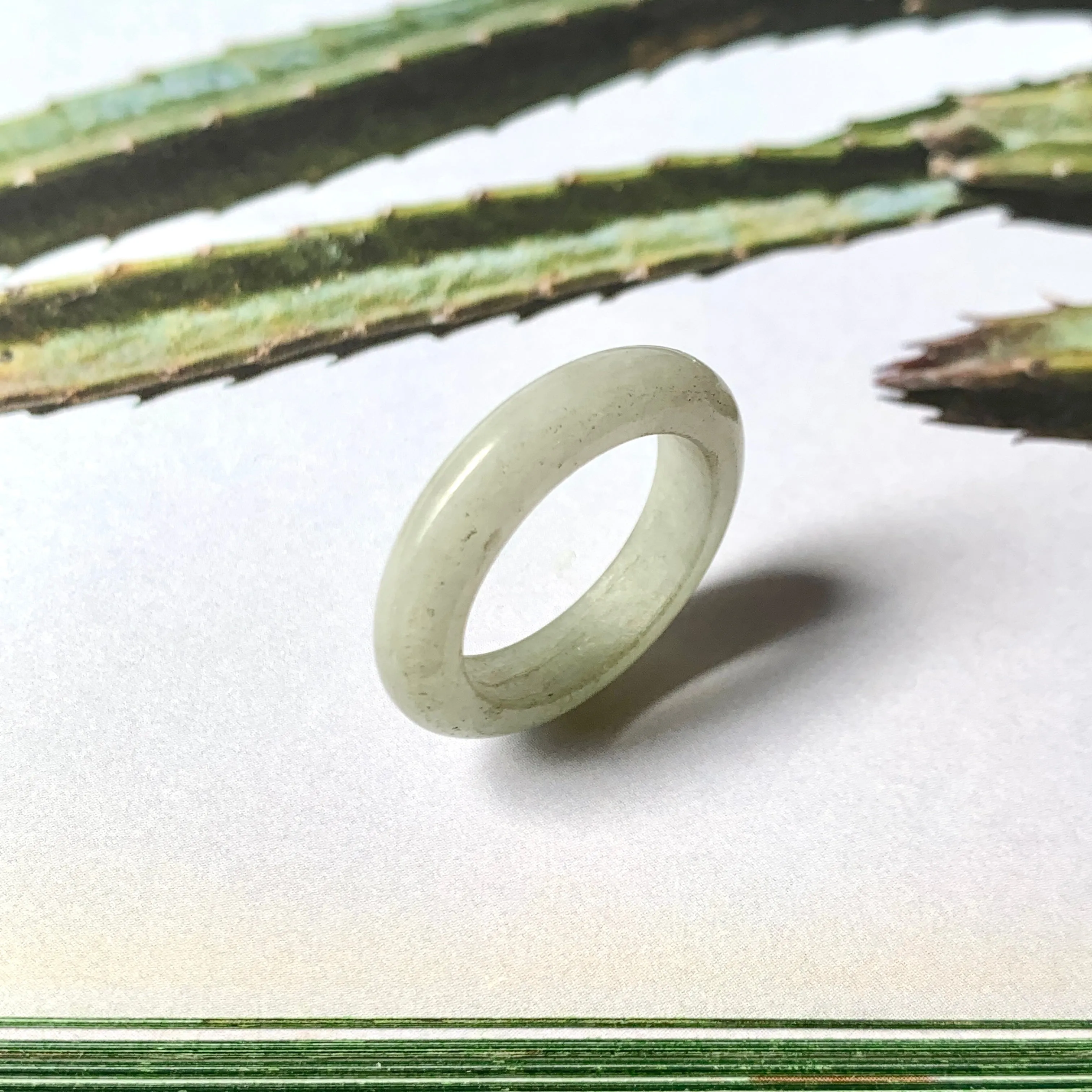 17.4mm A-Grade Natural White Yellowish Green Jadeite Abacus Ring Band No.161934