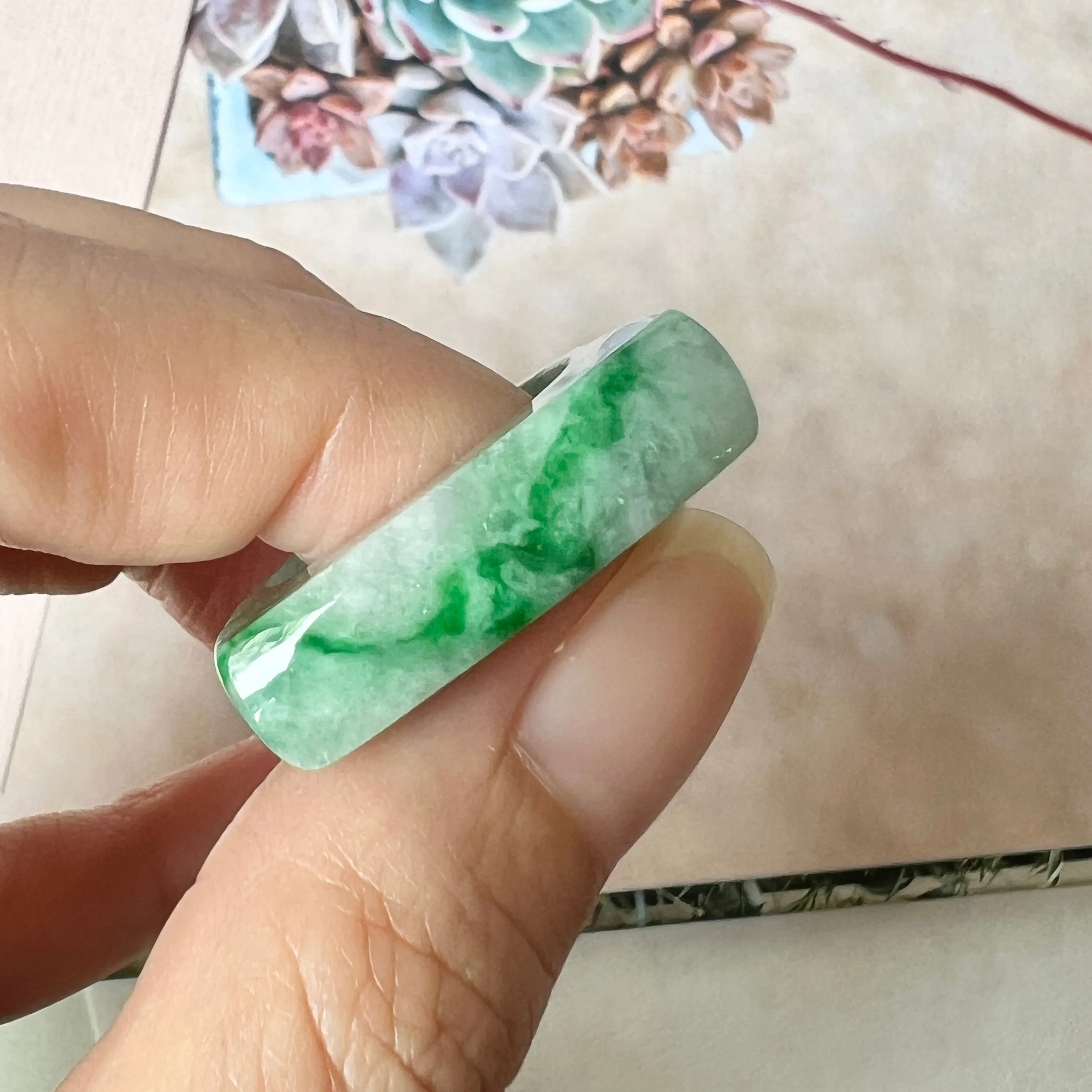 19.1mm A-Grade Natural Floral Imperial Jadeite Saddle Loaf Ring Band No.162343