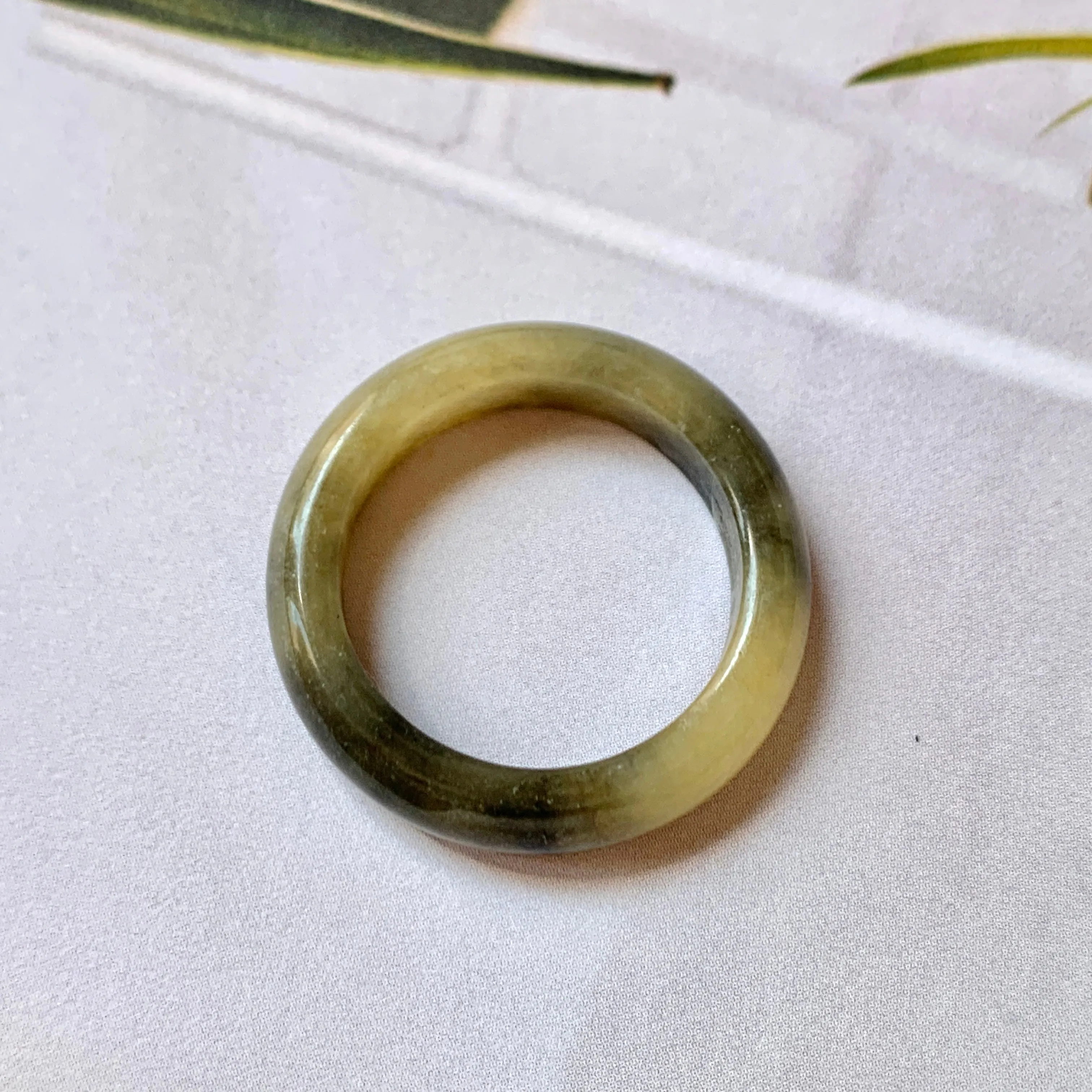 19.1mm A-Grade Natural Yellow Black Jadeite Abacus Ring Band No.161762