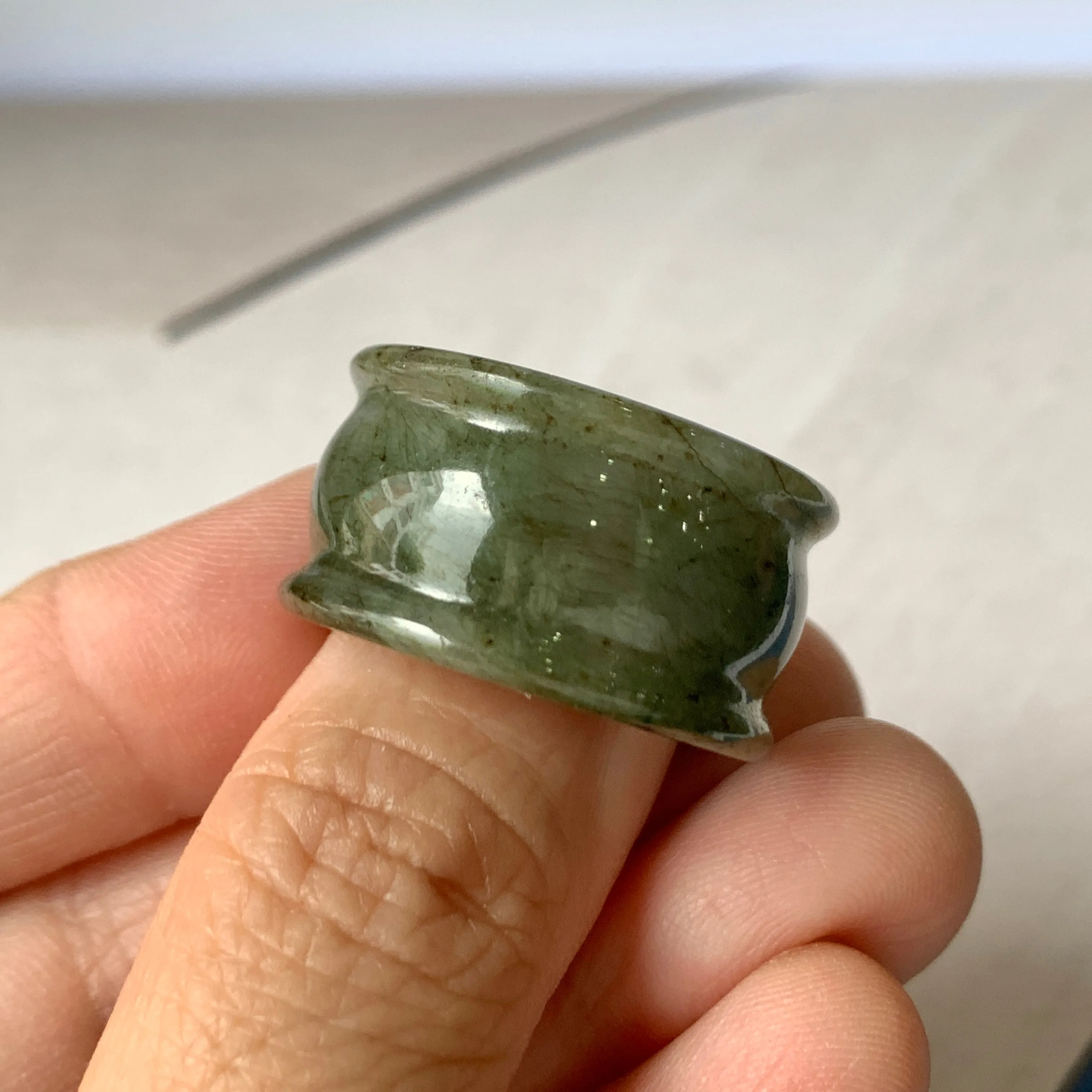 19.3mm A-Grade Natural Dark Yellowish Green Jadeite Archer Ring Band No.161584