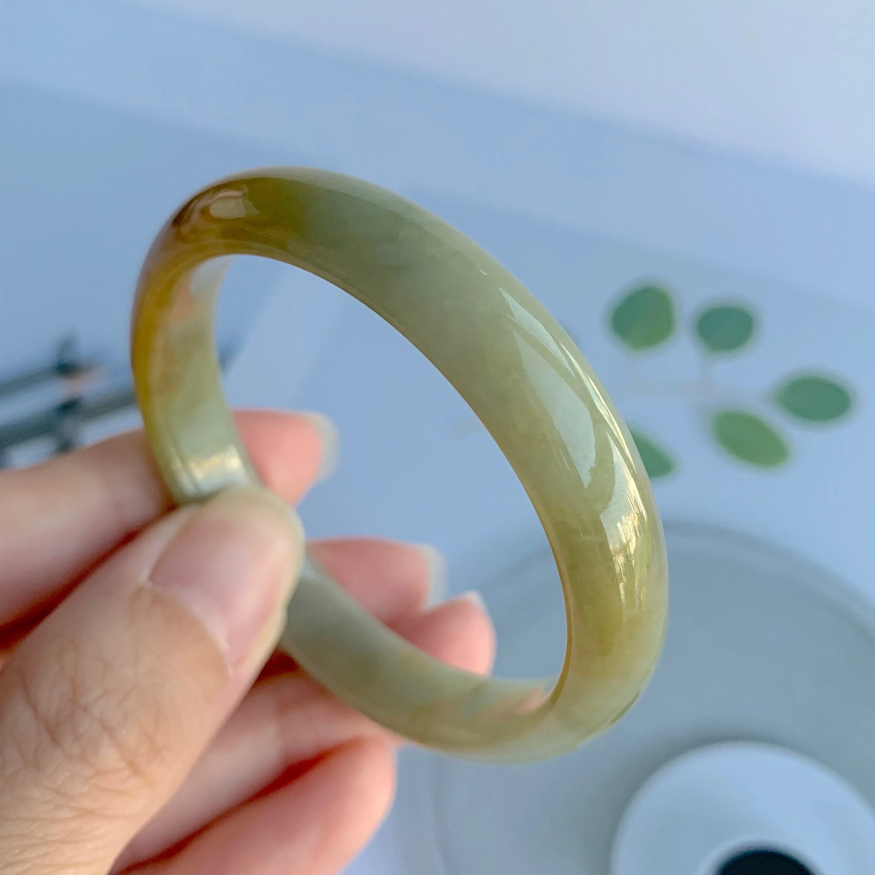 49.6mm A-Grade Jadeite Yellow And Green Modern Oval Bangle No.330004