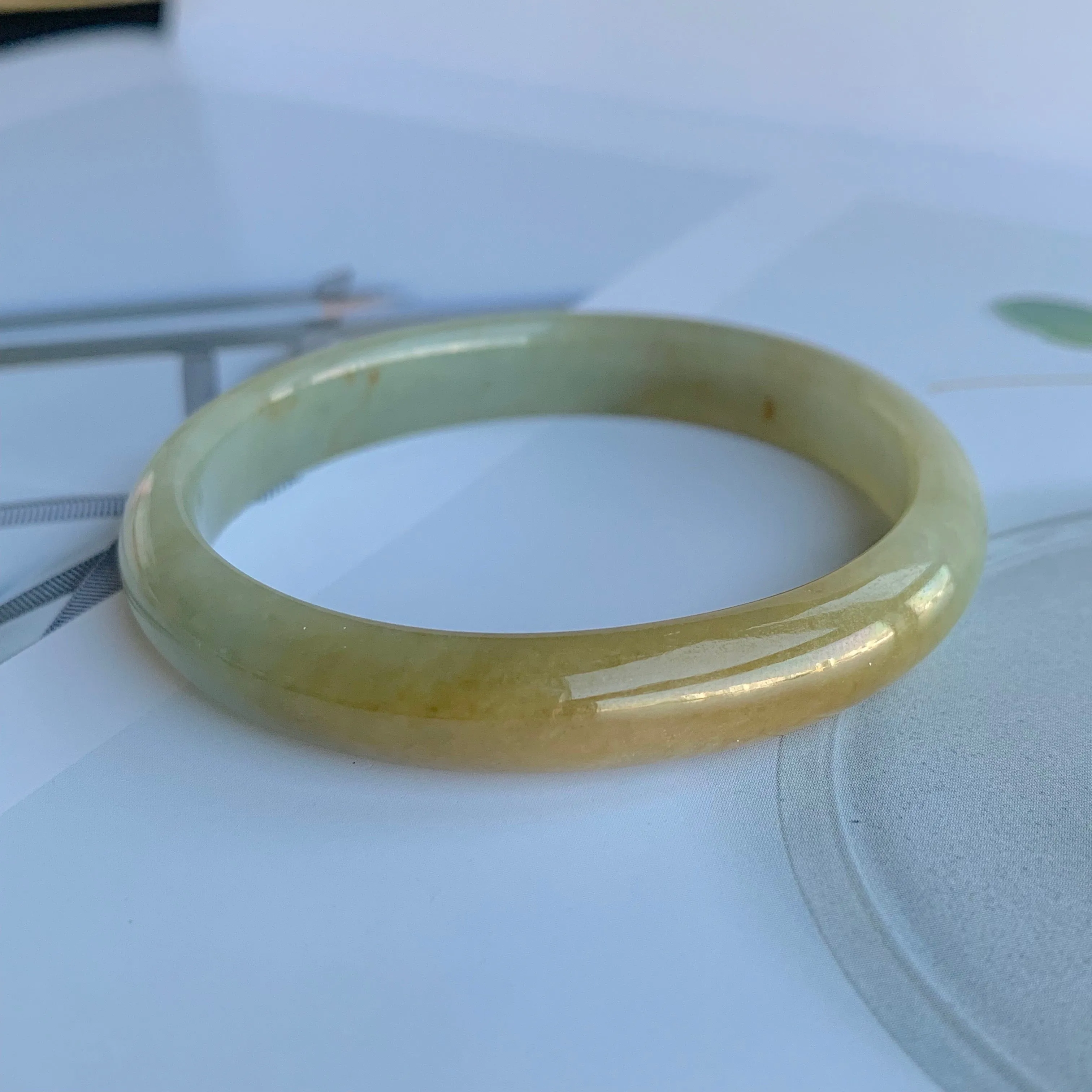 49.6mm A-Grade Jadeite Yellow And Green Modern Oval Bangle No.330004