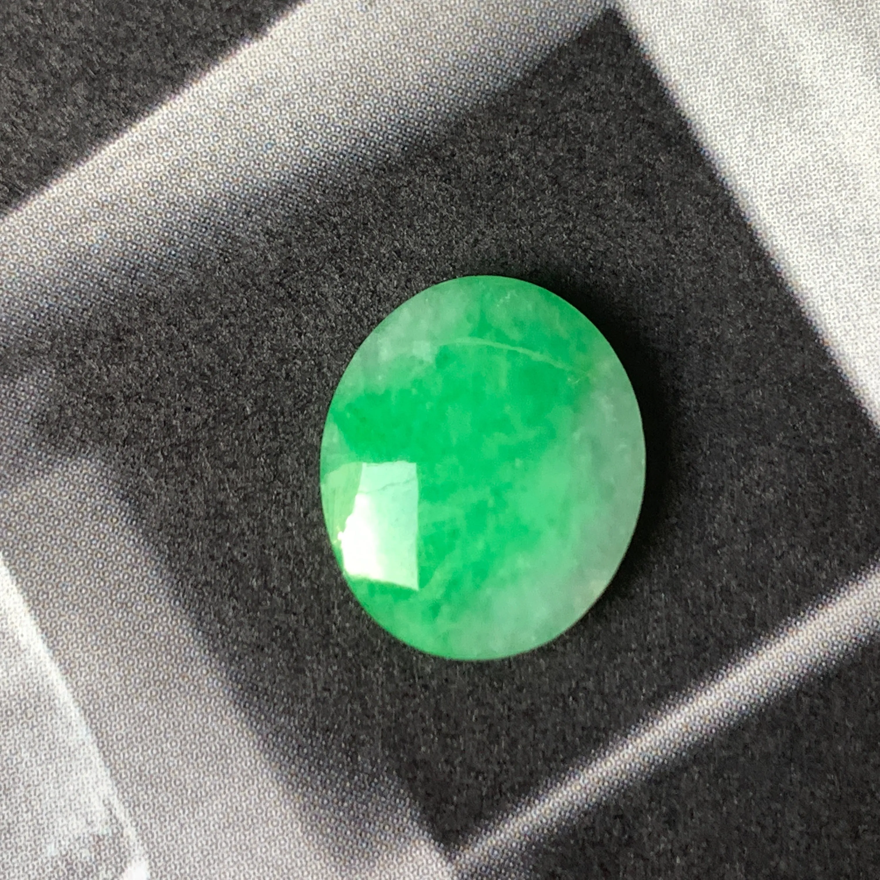 5.45 cts A-Grade Natural Apple Green Jadeite Oval Cabochon No.130411