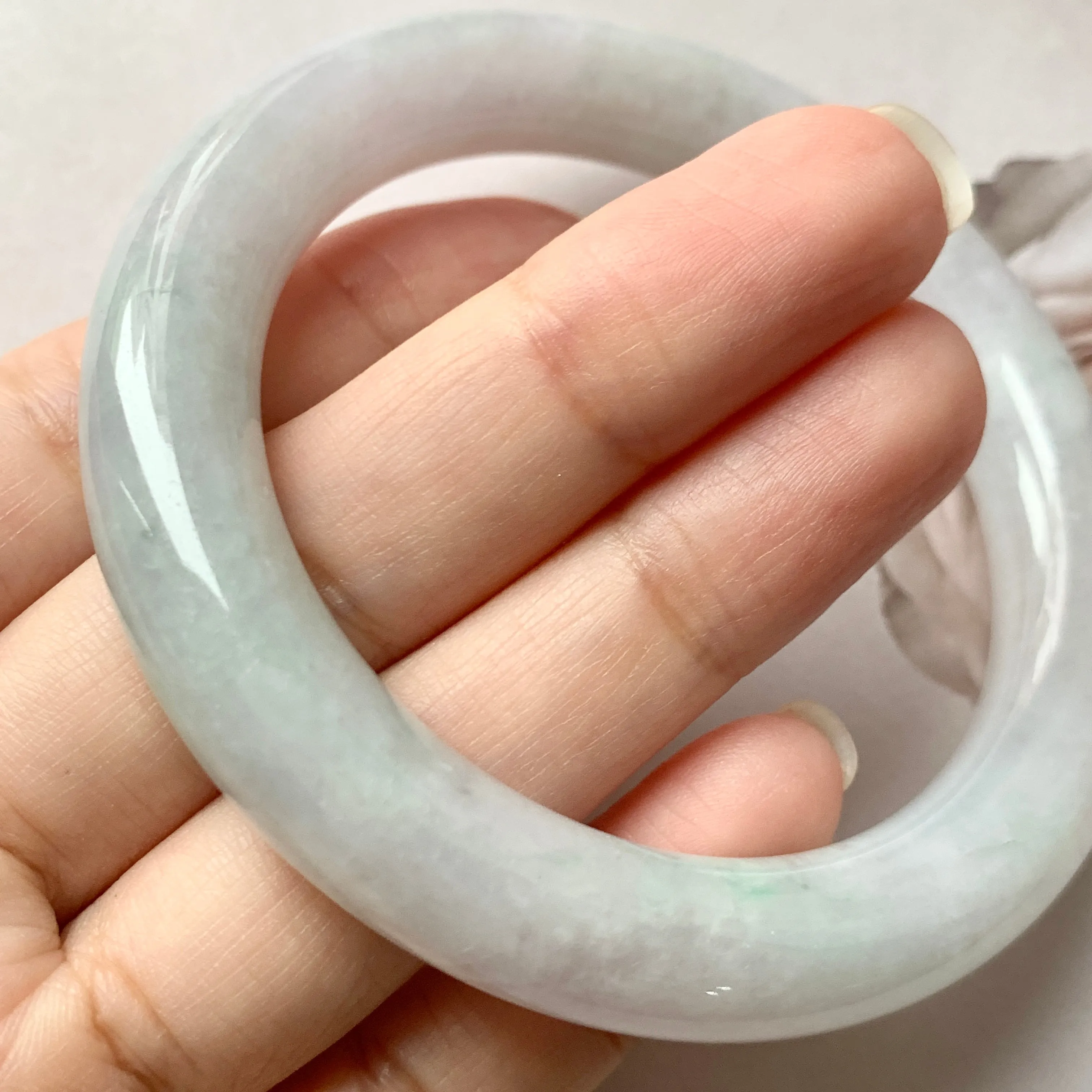 54.8mm A-Grade Natural Lilac Floral Jadeite Traditional Round Bangle No.330070