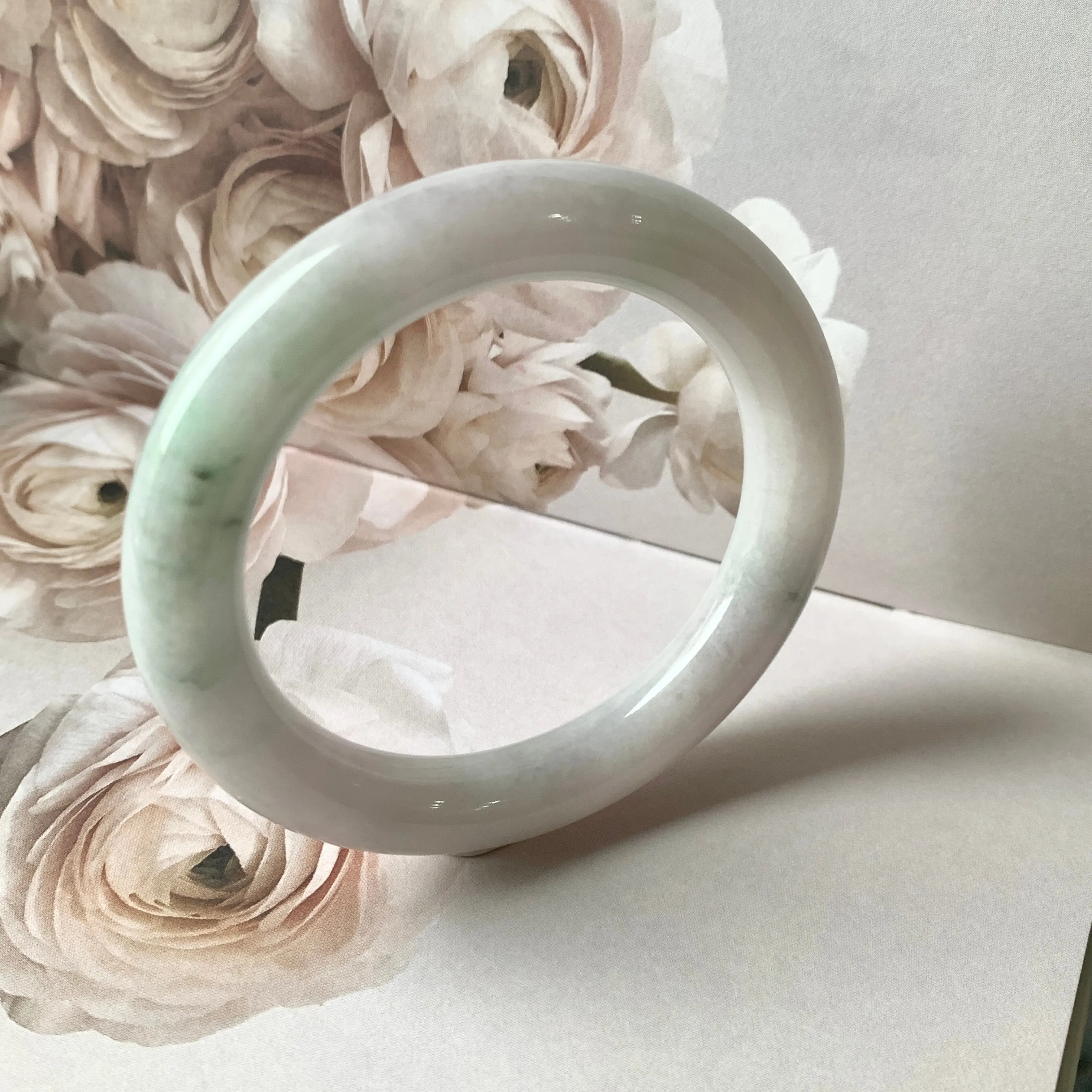 54.8mm A-Grade Natural Lilac Floral Jadeite Traditional Round Bangle No.330070