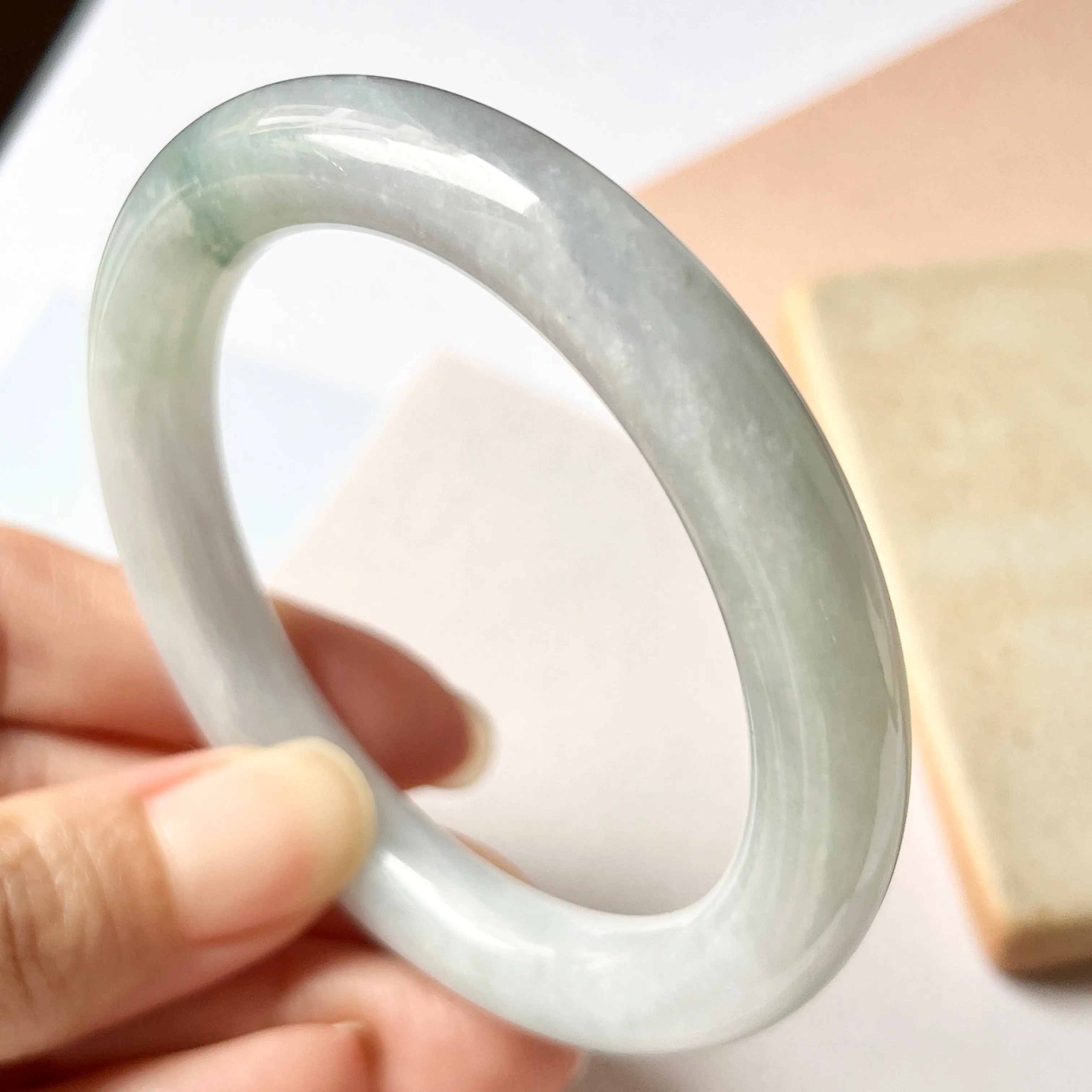 55.1mm A-Grade Natural Lavender Green Jadeite Traditional Round Bangle No.151986