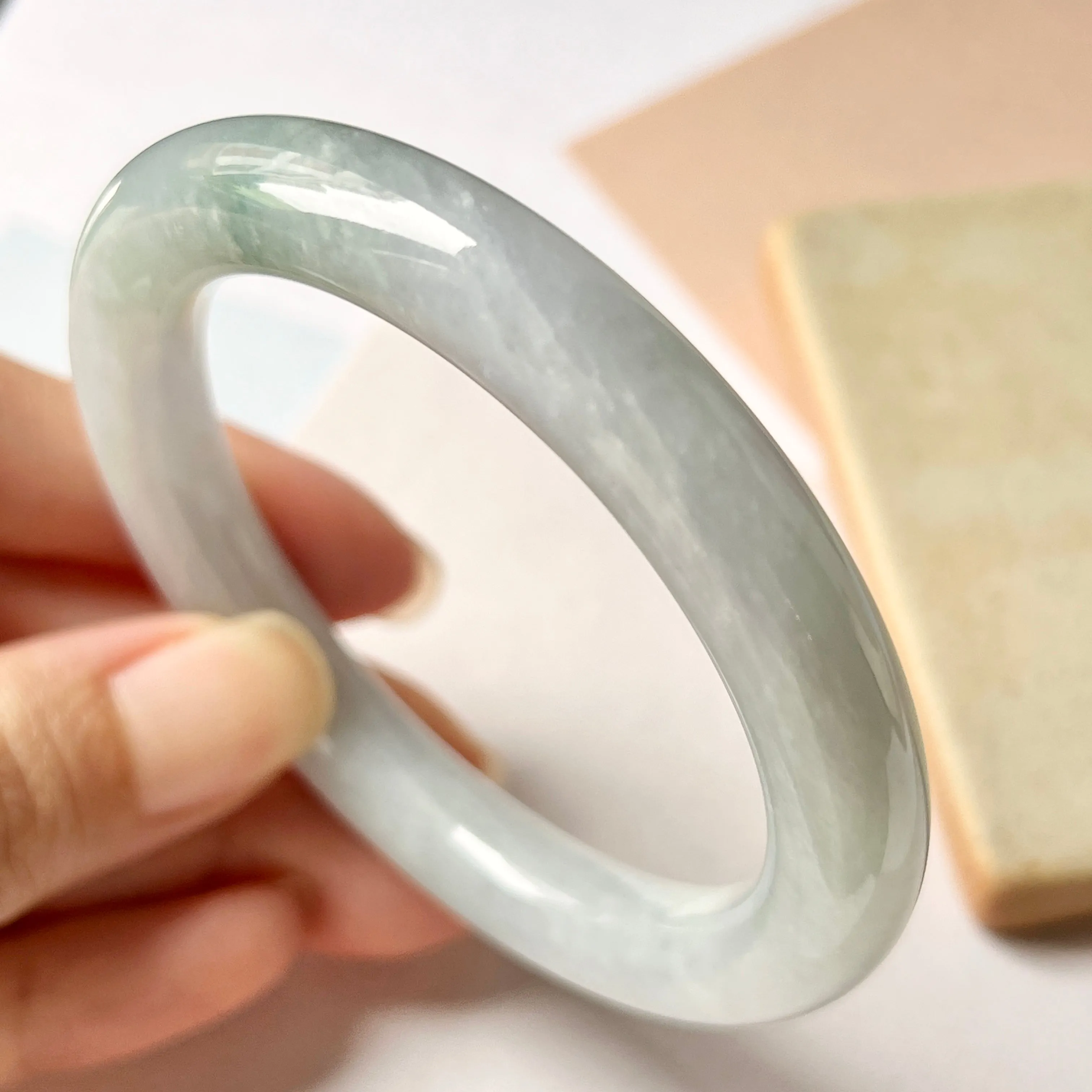 55.1mm A-Grade Natural Lavender Green Jadeite Traditional Round Bangle No.151986