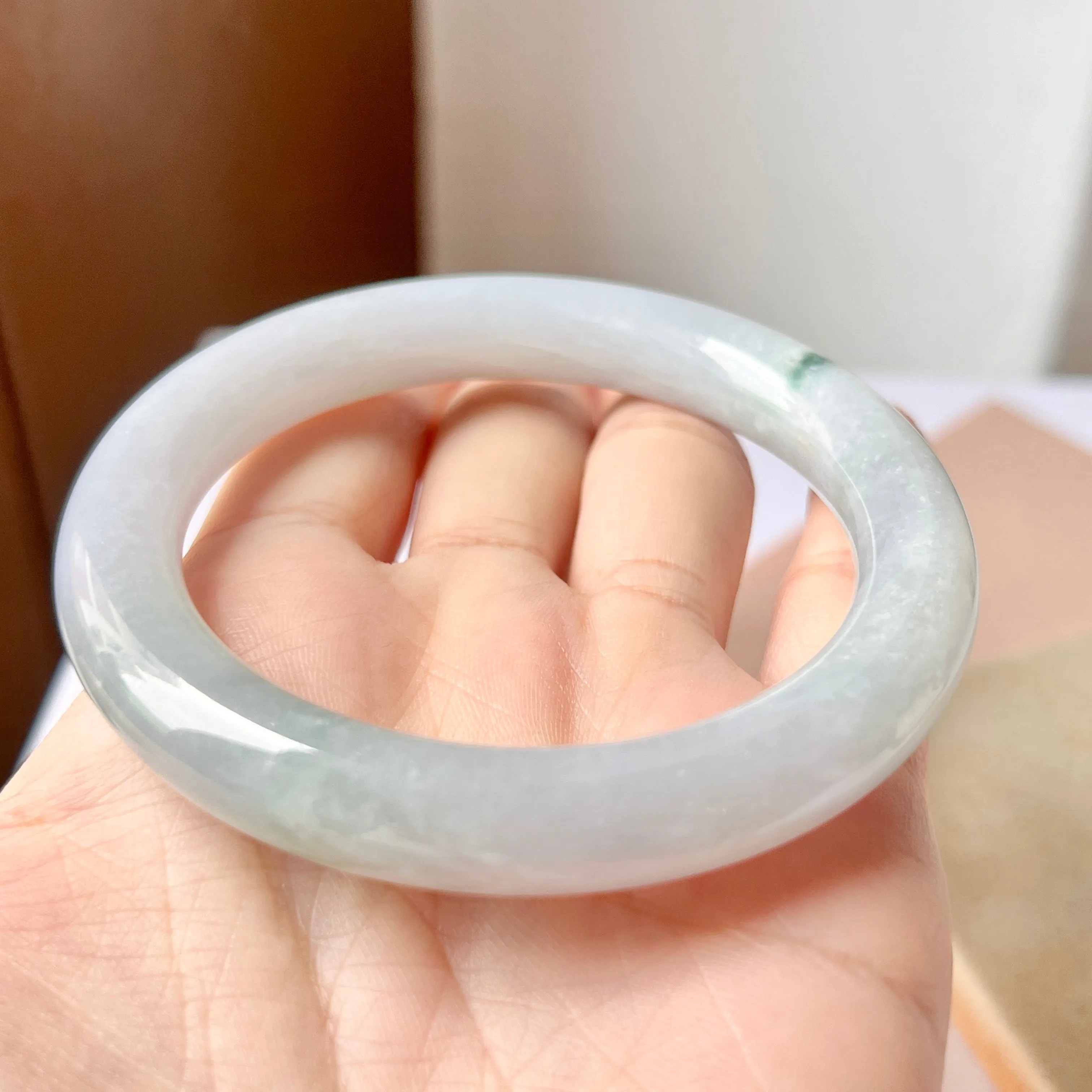 55.1mm A-Grade Natural Lavender Green Jadeite Traditional Round Bangle No.151986