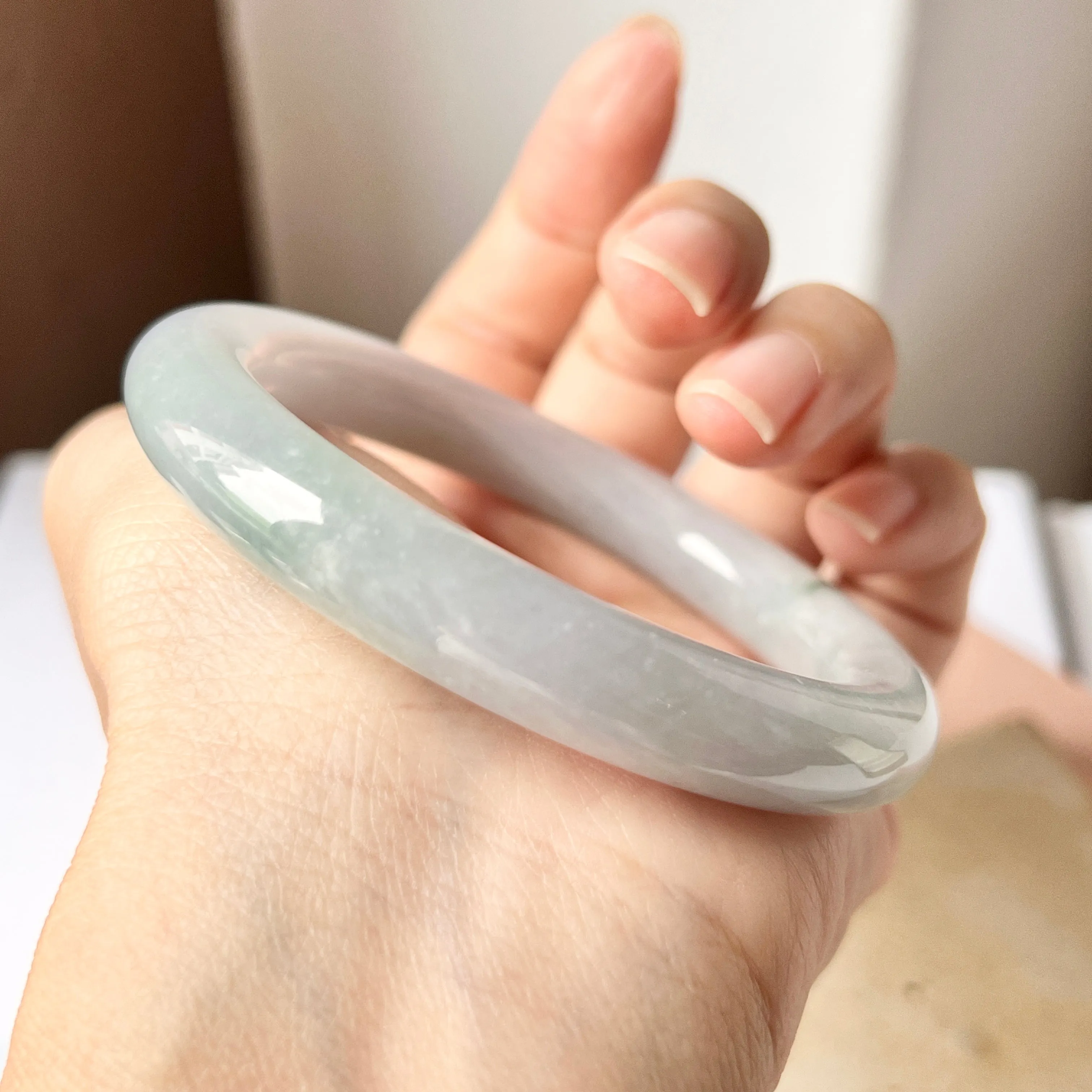 55.1mm A-Grade Natural Lavender Green Jadeite Traditional Round Bangle No.151986