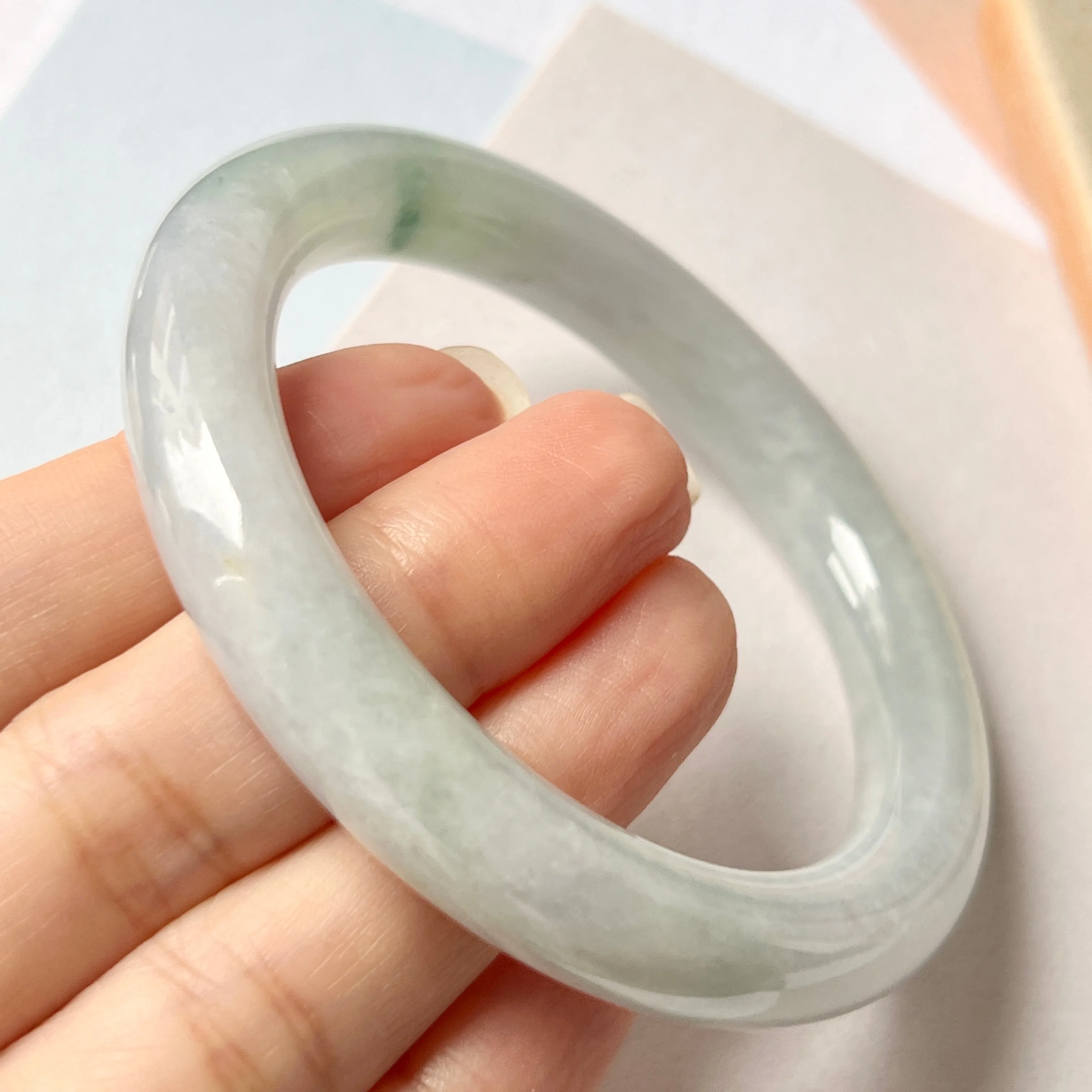 55.1mm A-Grade Natural Lavender Green Jadeite Traditional Round Bangle No.151986