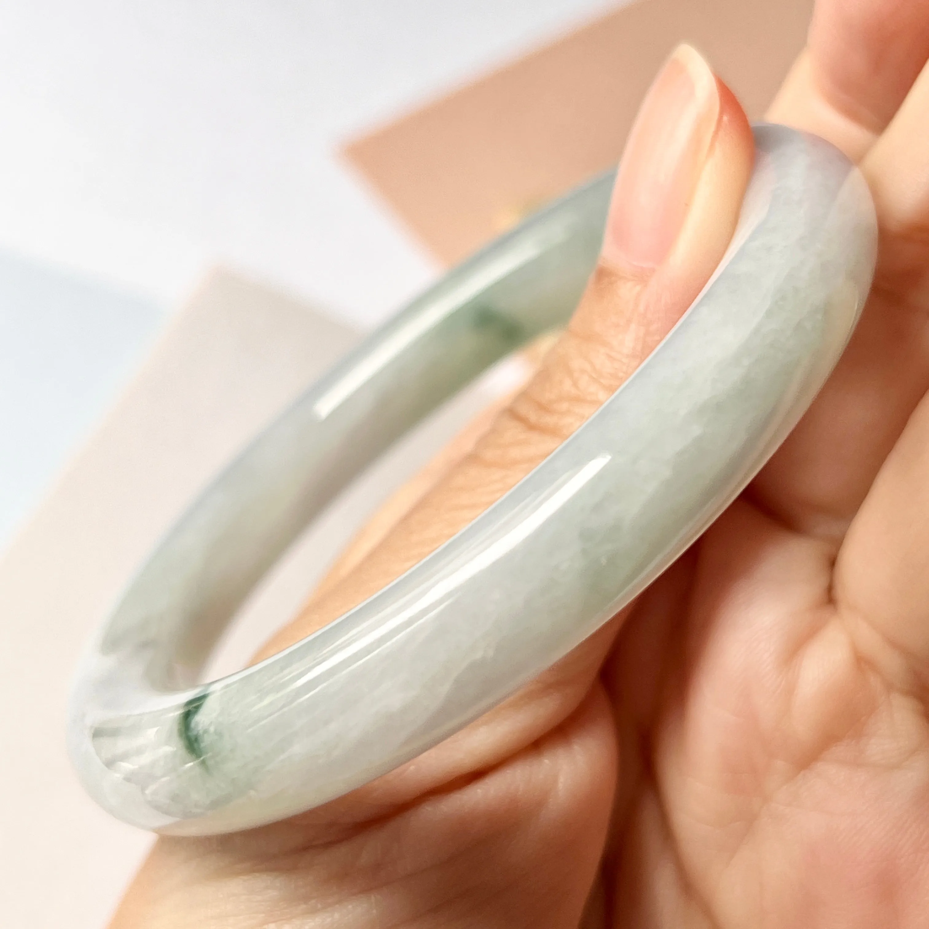 55.1mm A-Grade Natural Lavender Green Jadeite Traditional Round Bangle No.151986