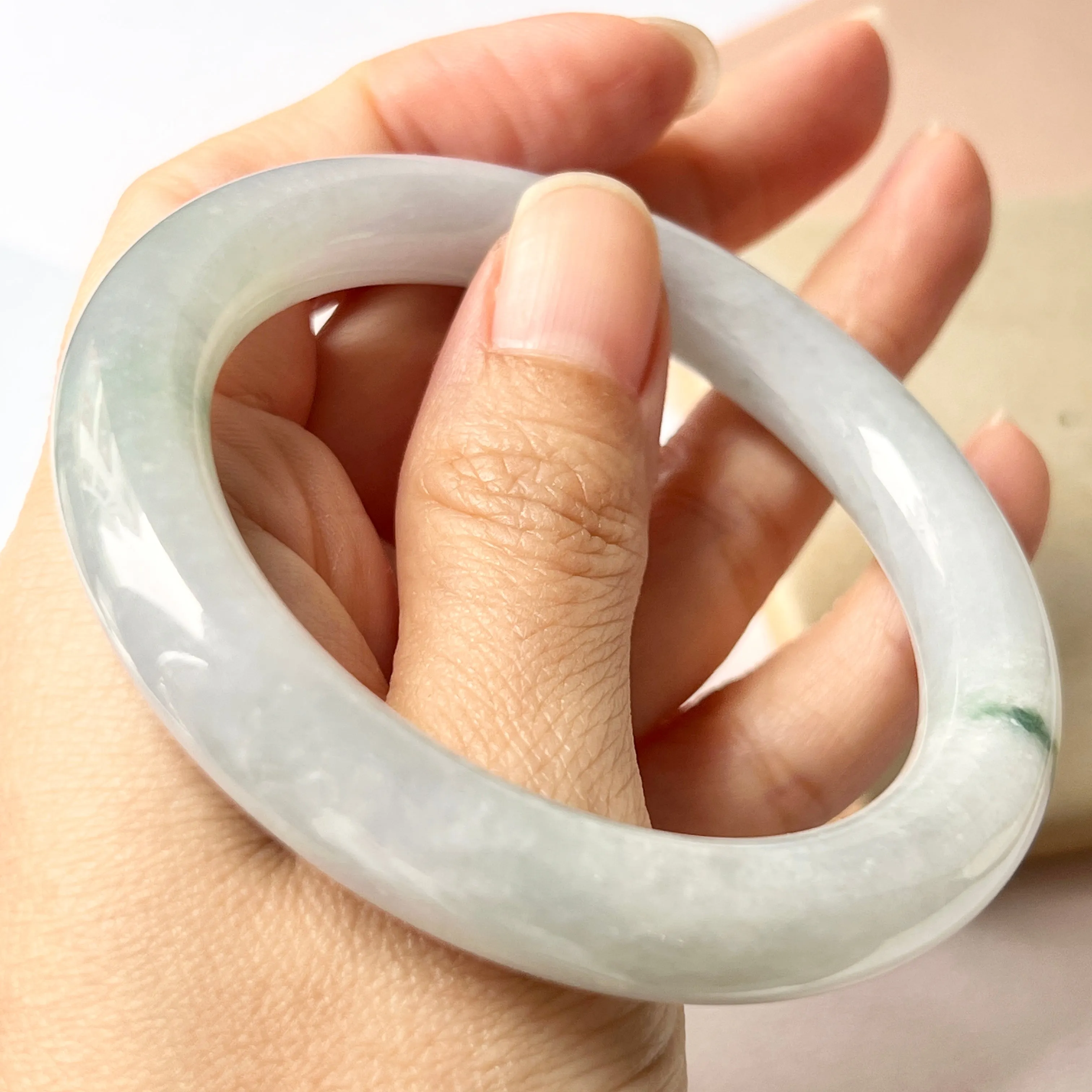 55.1mm A-Grade Natural Lavender Green Jadeite Traditional Round Bangle No.151986