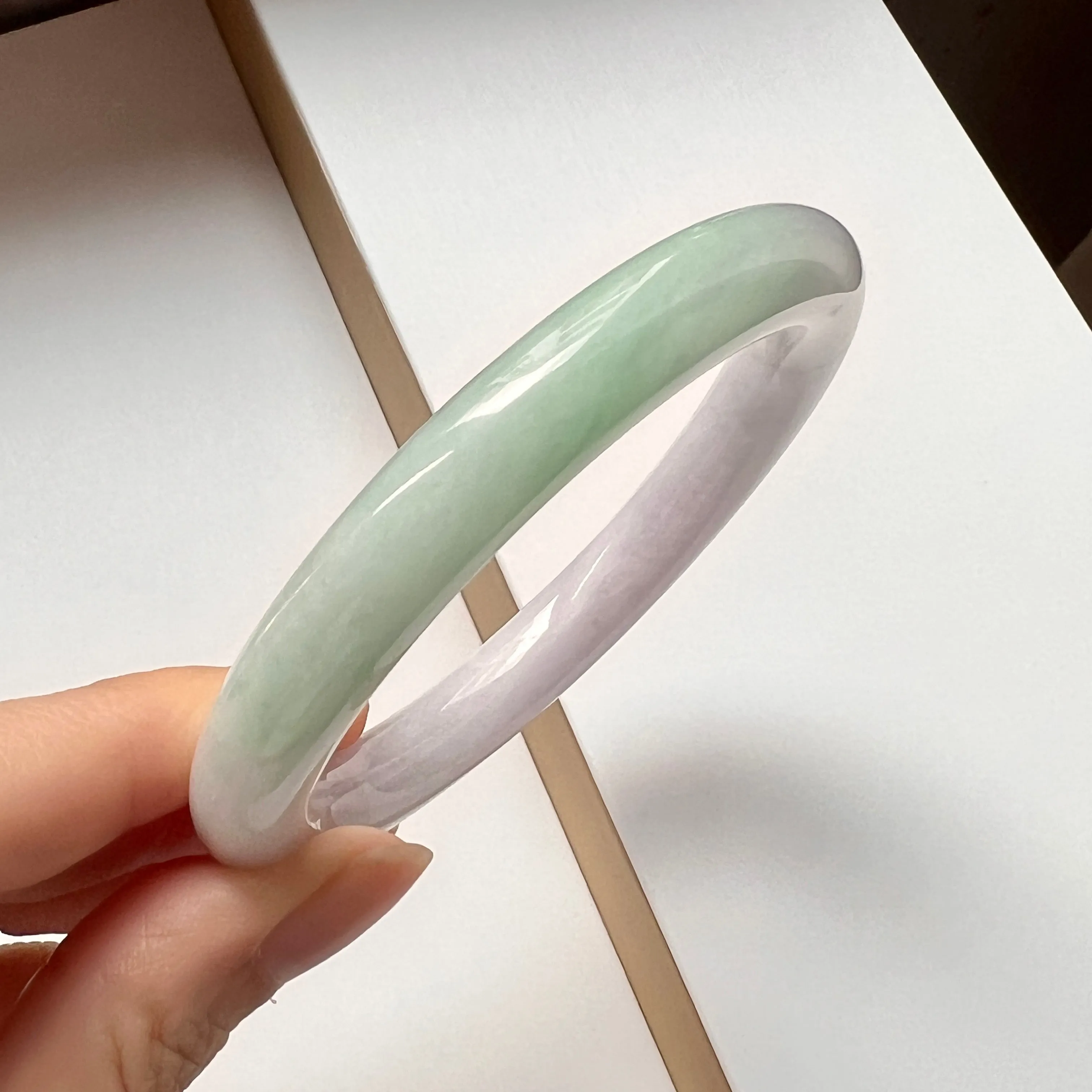 56.3mm A-Grade Natural Lavender Green Jadeite Traditional Round Bangle No.151998