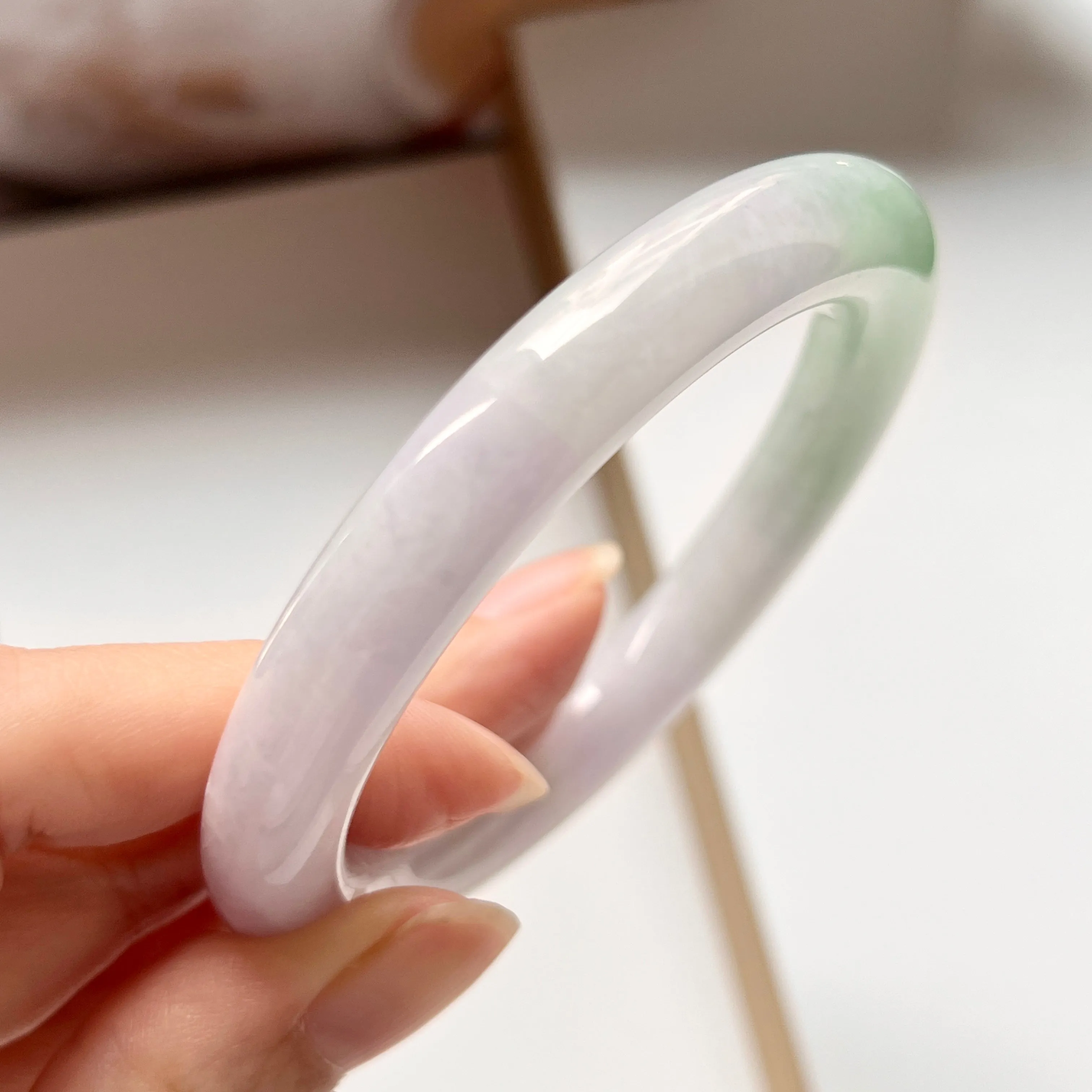 56.3mm A-Grade Natural Lavender Green Jadeite Traditional Round Bangle No.151998