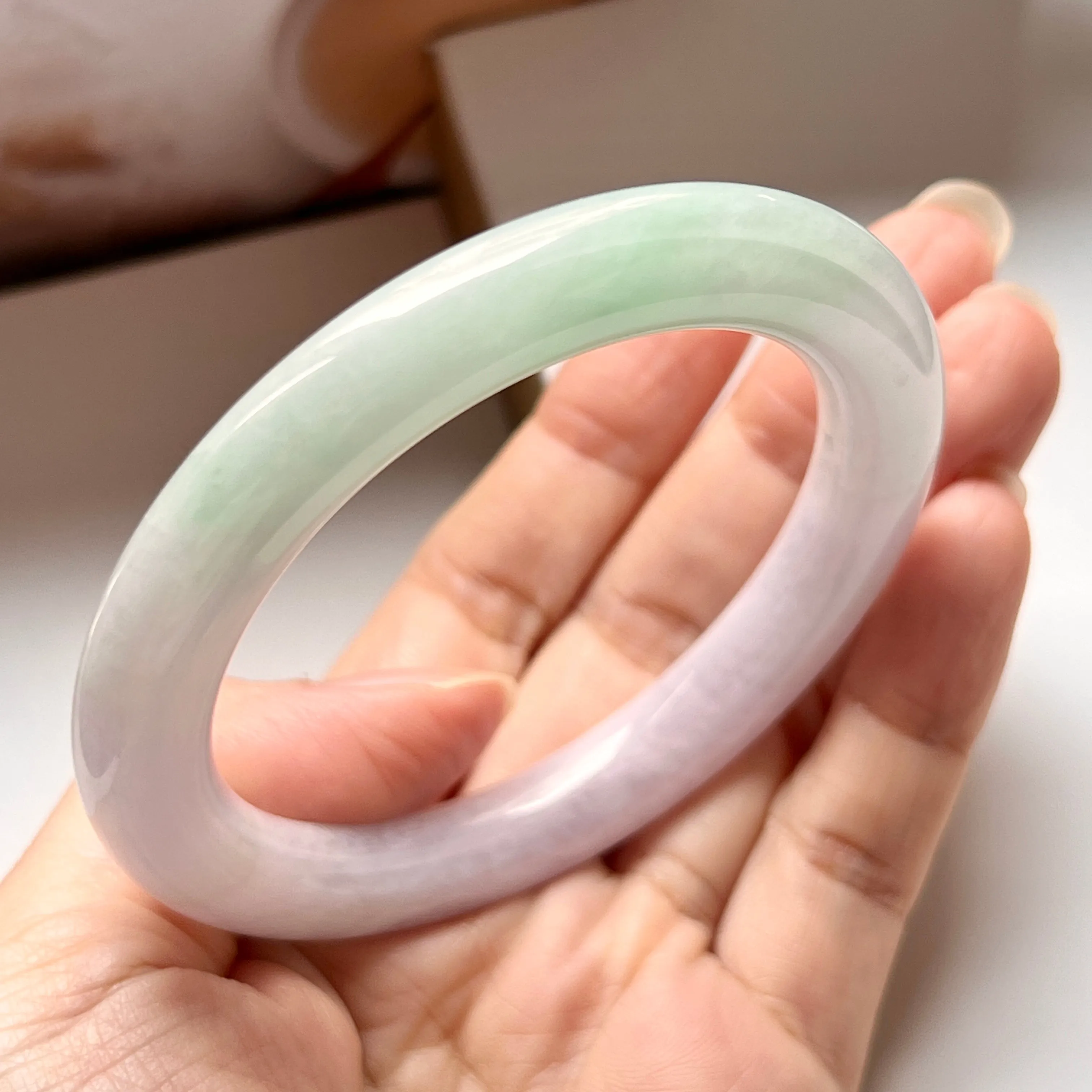 56.3mm A-Grade Natural Lavender Green Jadeite Traditional Round Bangle No.151998