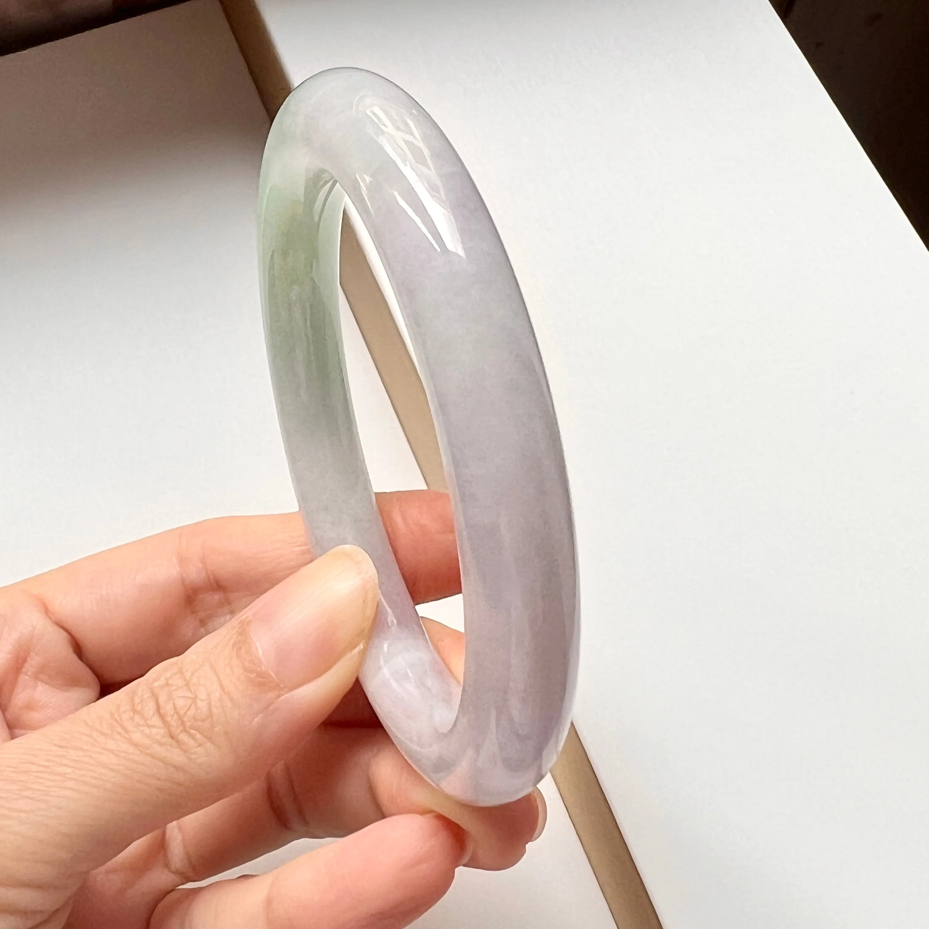 56.3mm A-Grade Natural Lavender Green Jadeite Traditional Round Bangle No.151998