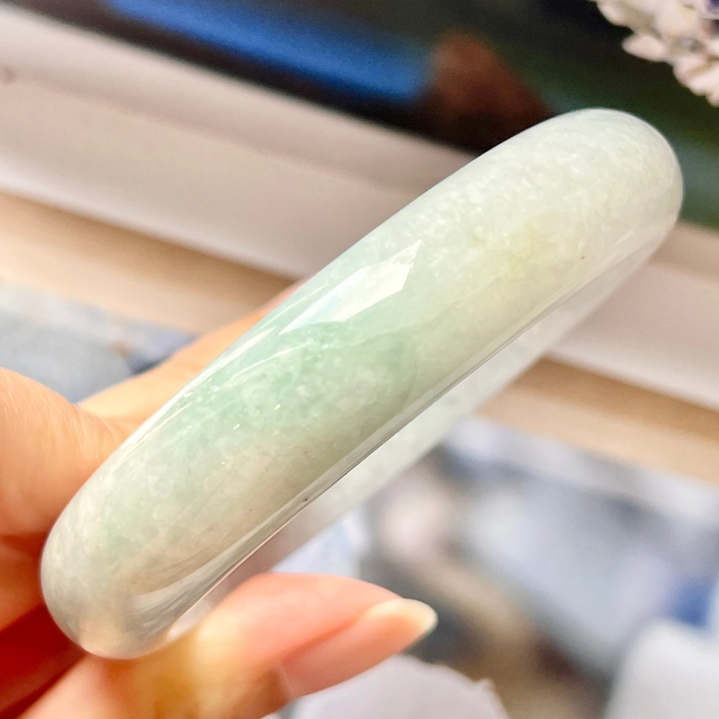 58.4mm A-Grade Natural Lavender Green Jadeite Modern Round Bangle with D.Petals Embellishment No.151965