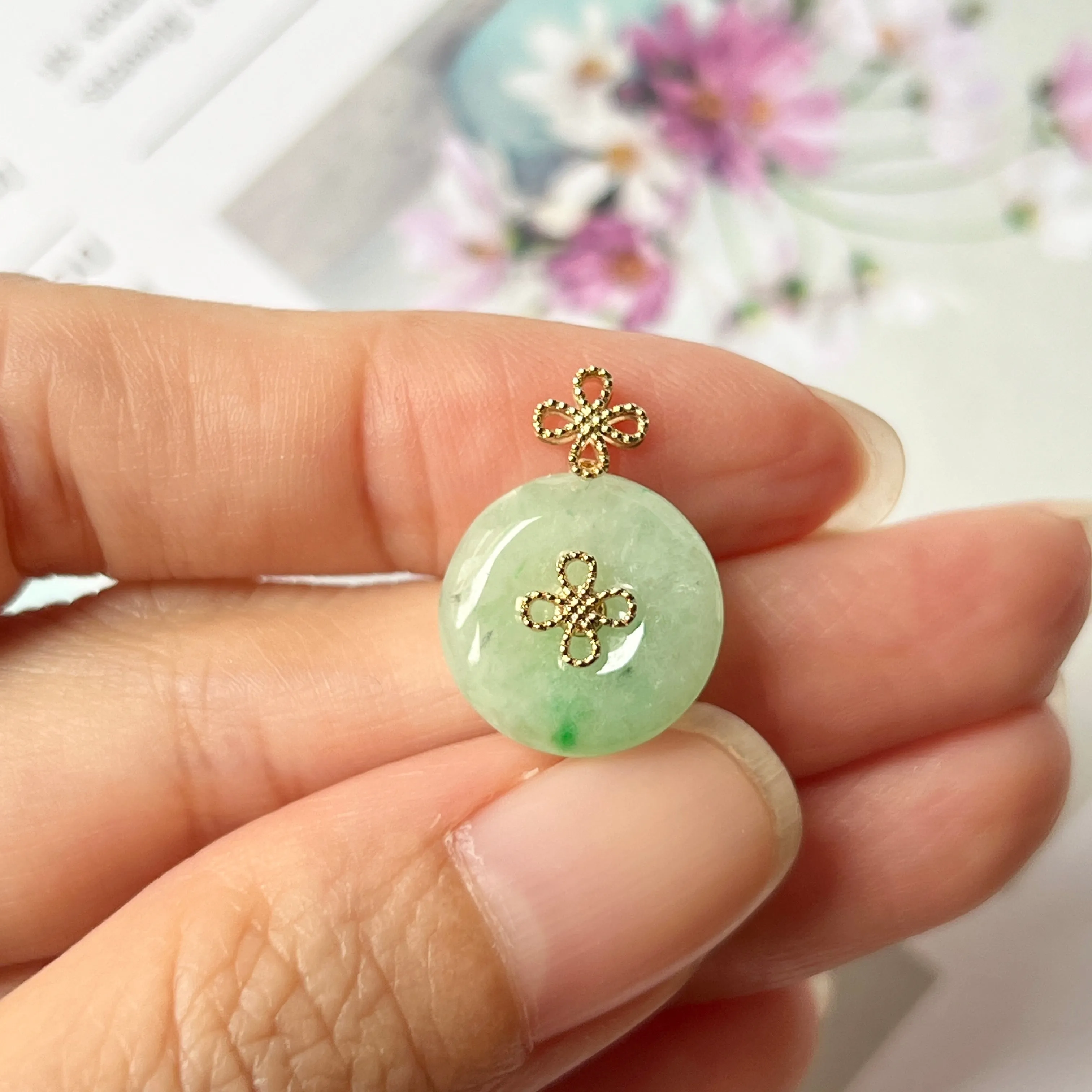 A-Grade Jadeite M.Petals Lilac Flower Donut Pendant No.172086