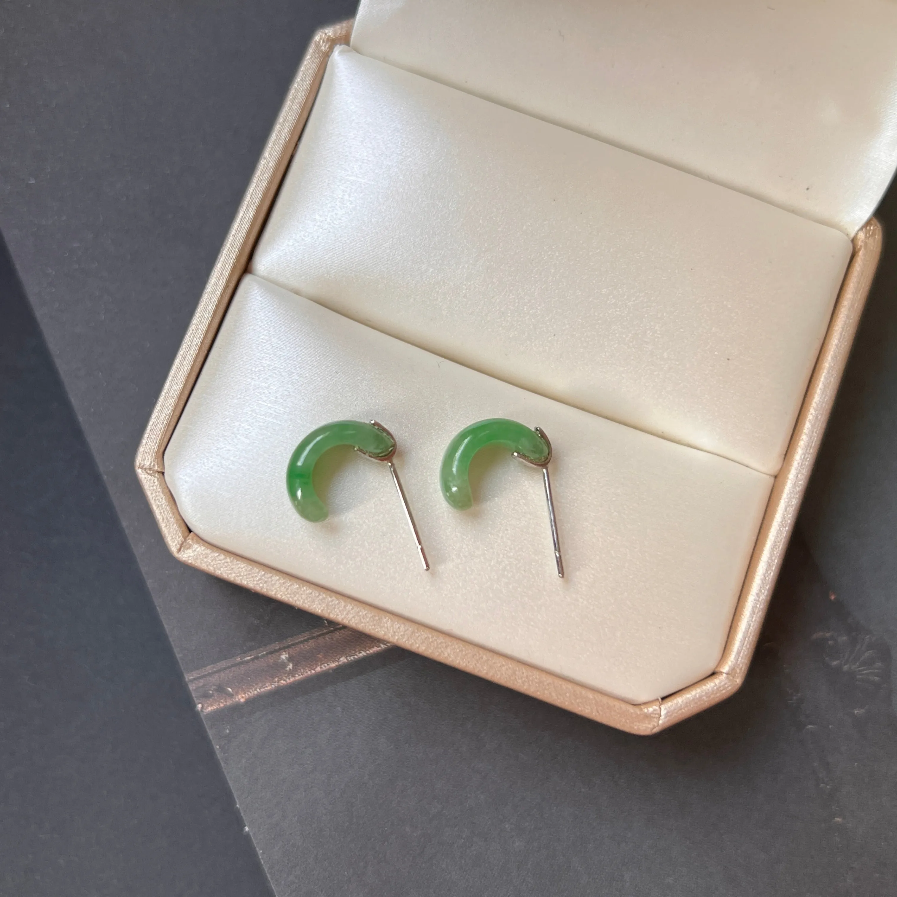 A-Grade Natural Imperial Green Jadeite Cloop Earring Studs No.180143