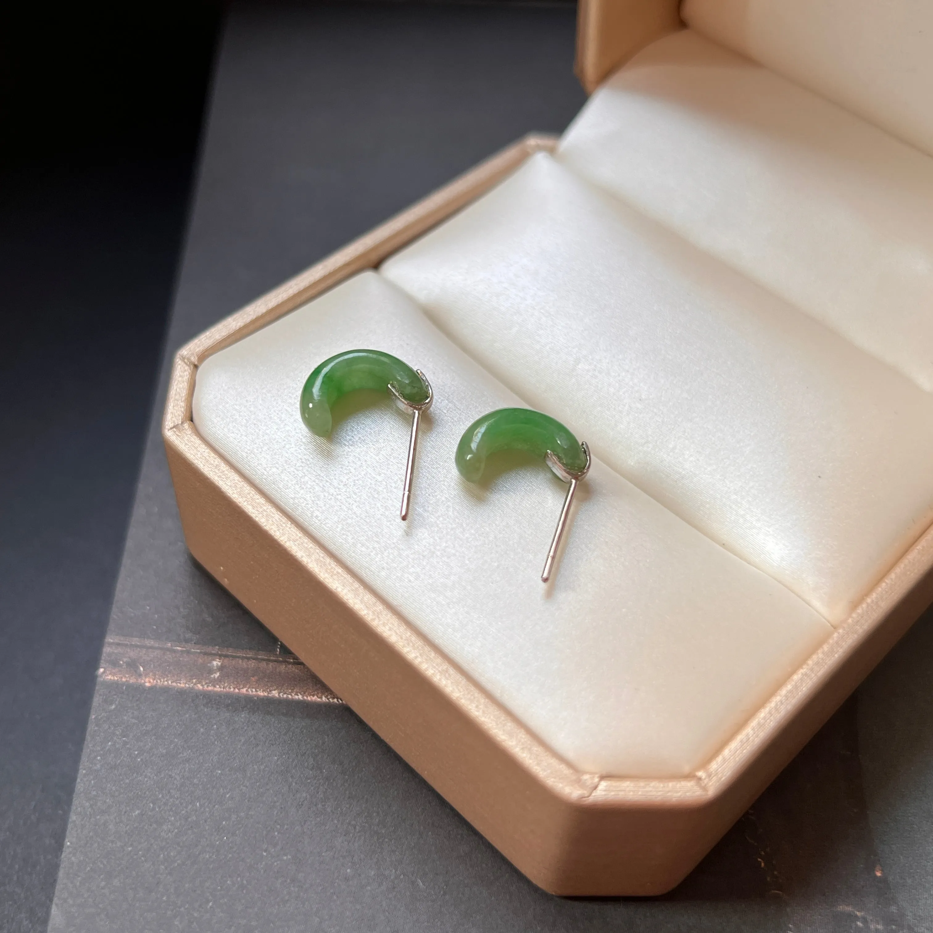 A-Grade Natural Imperial Green Jadeite Cloop Earring Studs No.180143