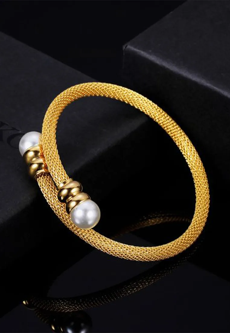 Andromeda White Pearl Cuff Mesh Bangle