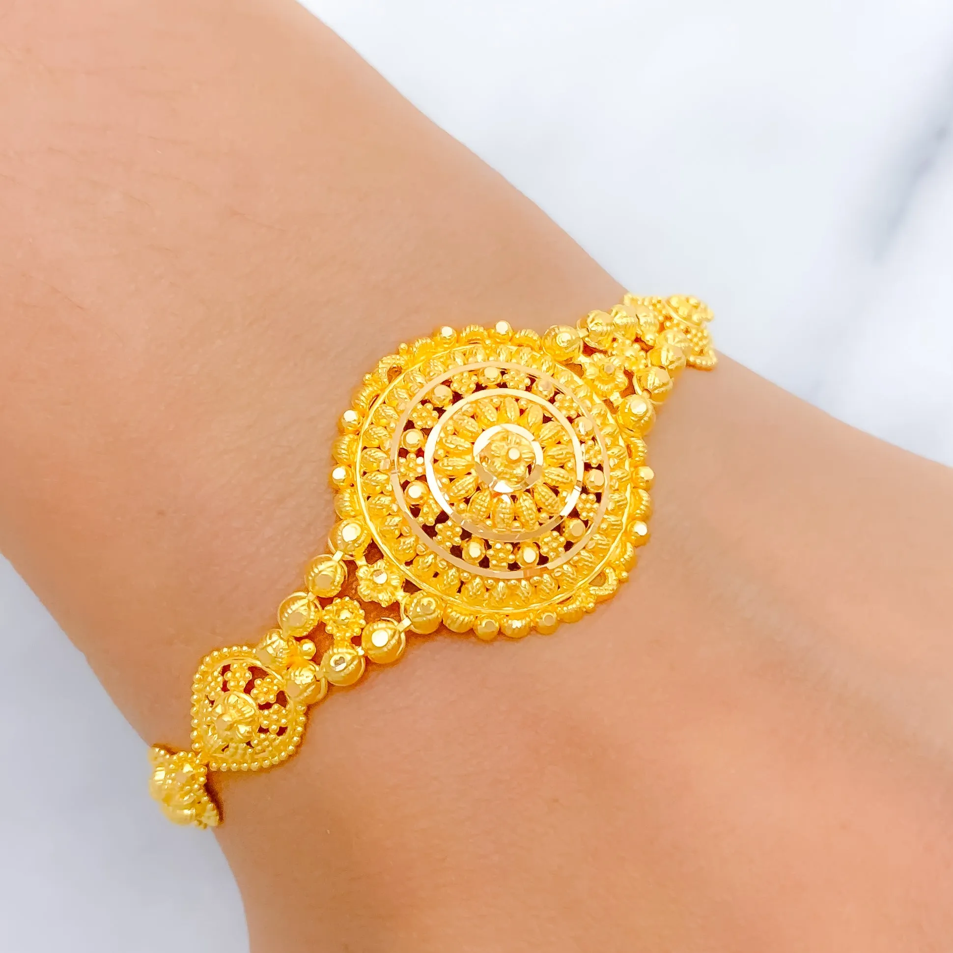 Attractive Halo Bracelet