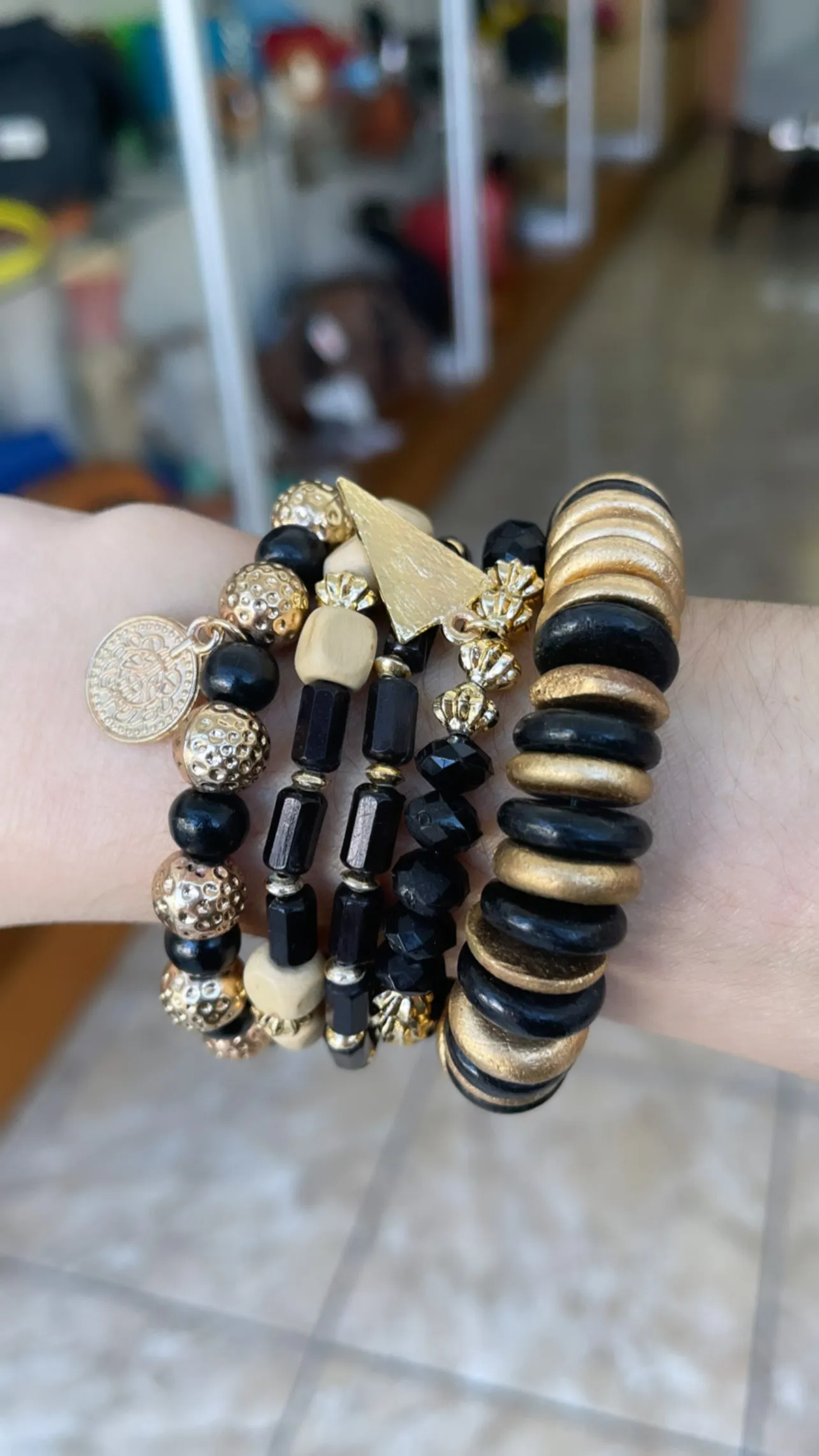 Black/Gold Mix