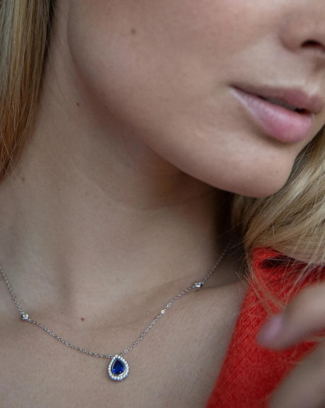 Blue sapphire Pear Cut Necklace