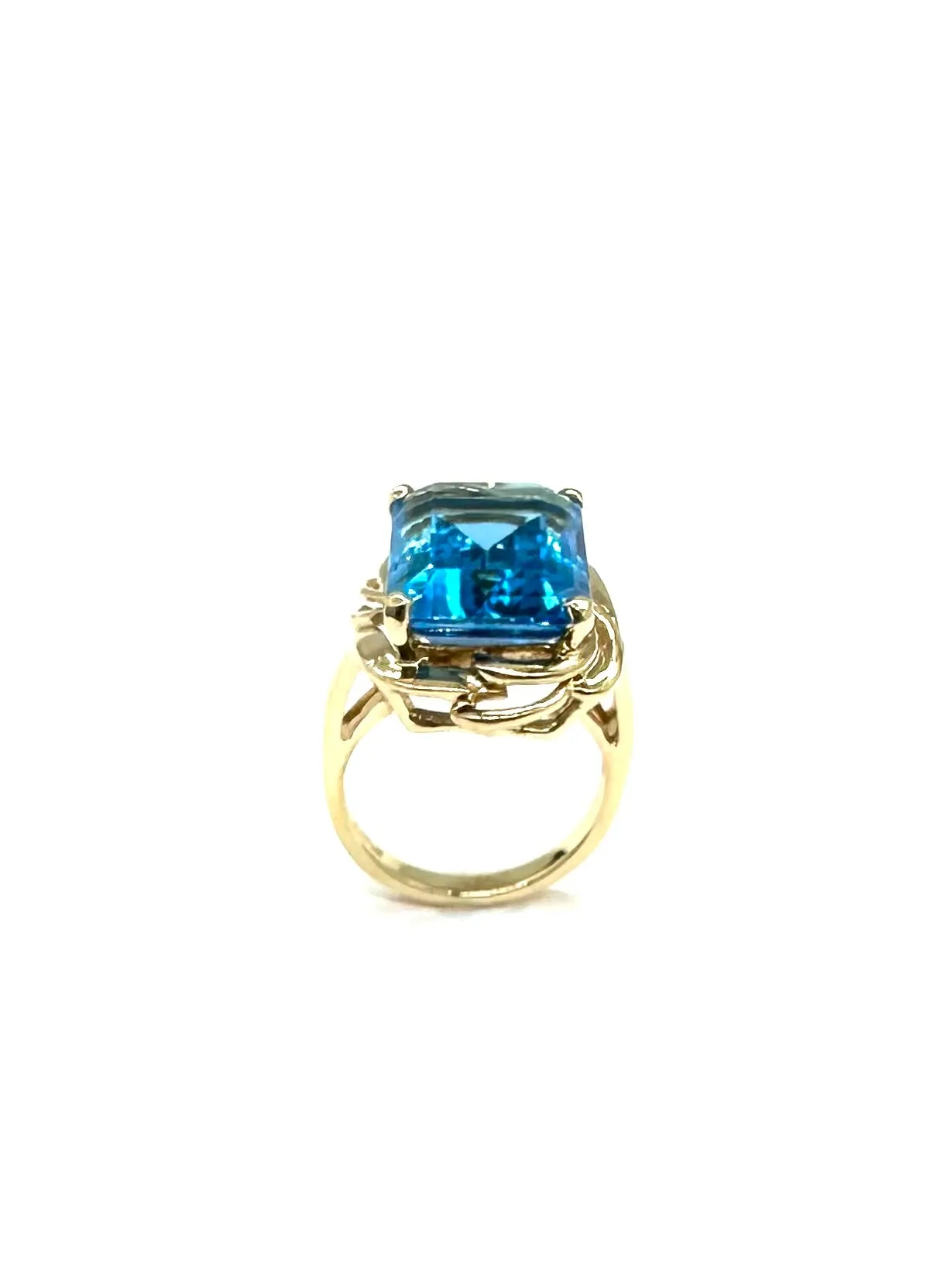 Blue Topaz Solitare Basket Ring