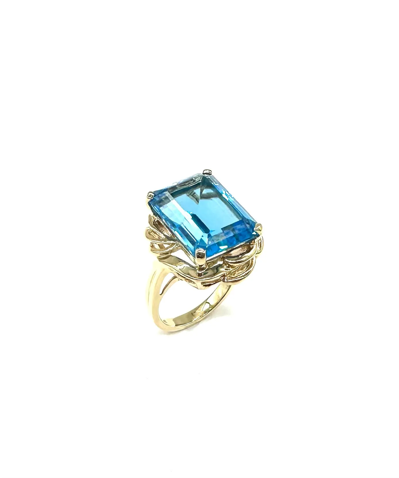 Blue Topaz Solitare Basket Ring