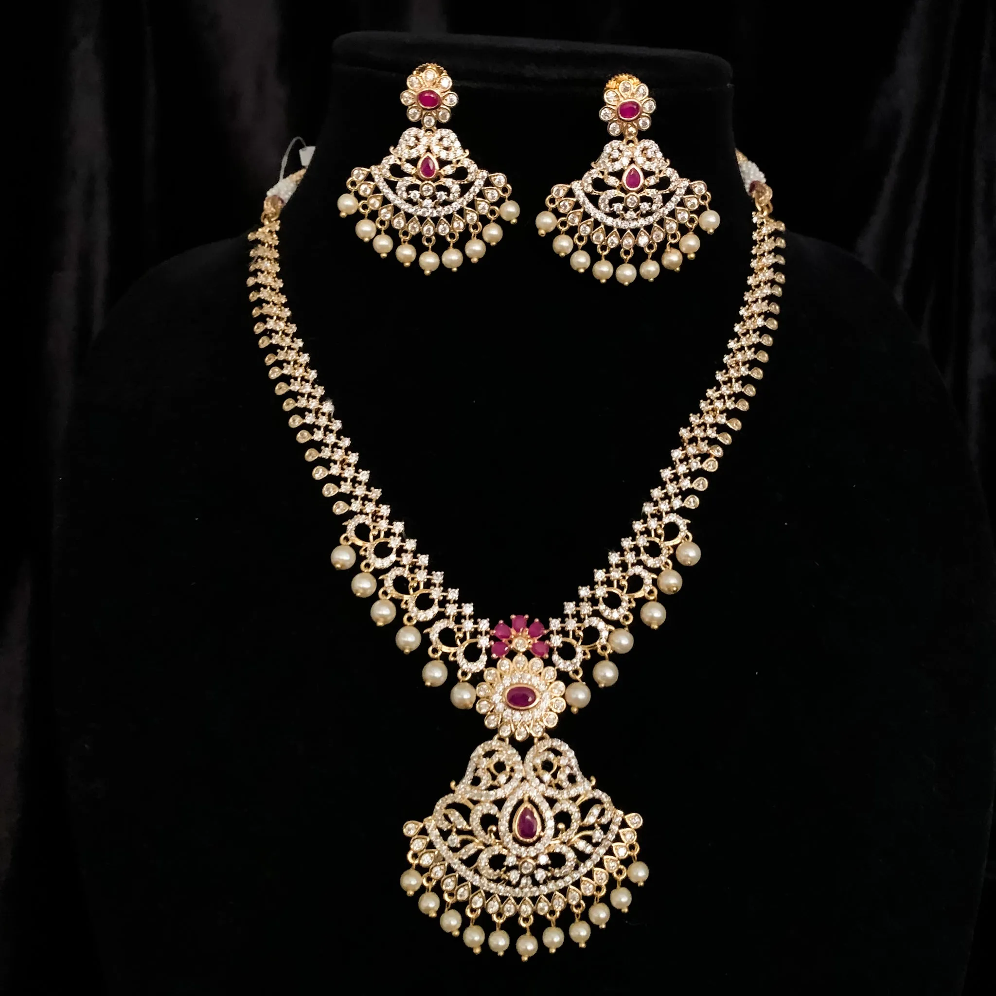 Exquisite White and Ruby Red Zircon (CZ) Stone Necklace set with Pearls