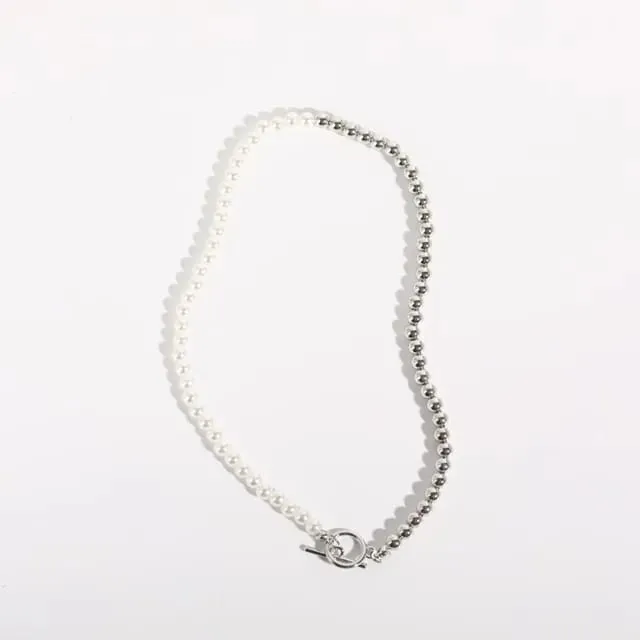 Faux Pearl Choker Necklace