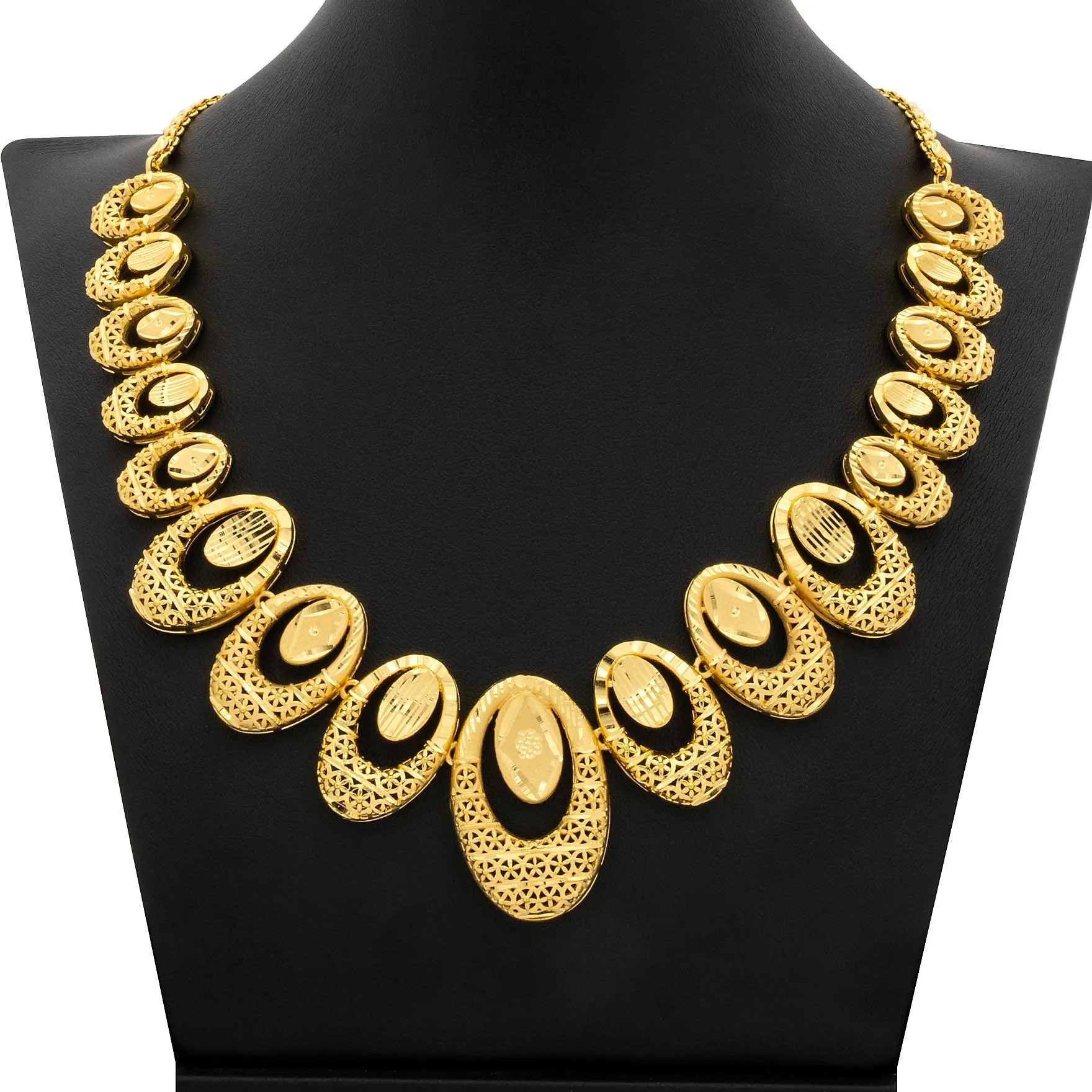 GOLDEN NECKLACE SHORT WITH GOLDEN STUD PGNS42-036, PGST7-041