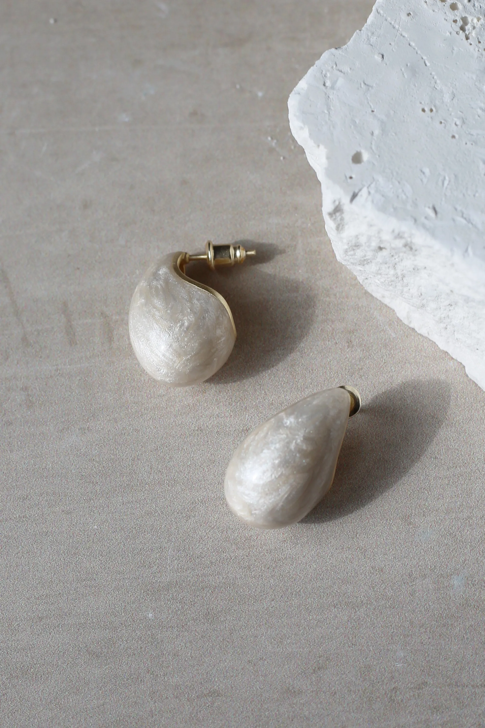 Hush Earrings Pearl Shimmer Enamel