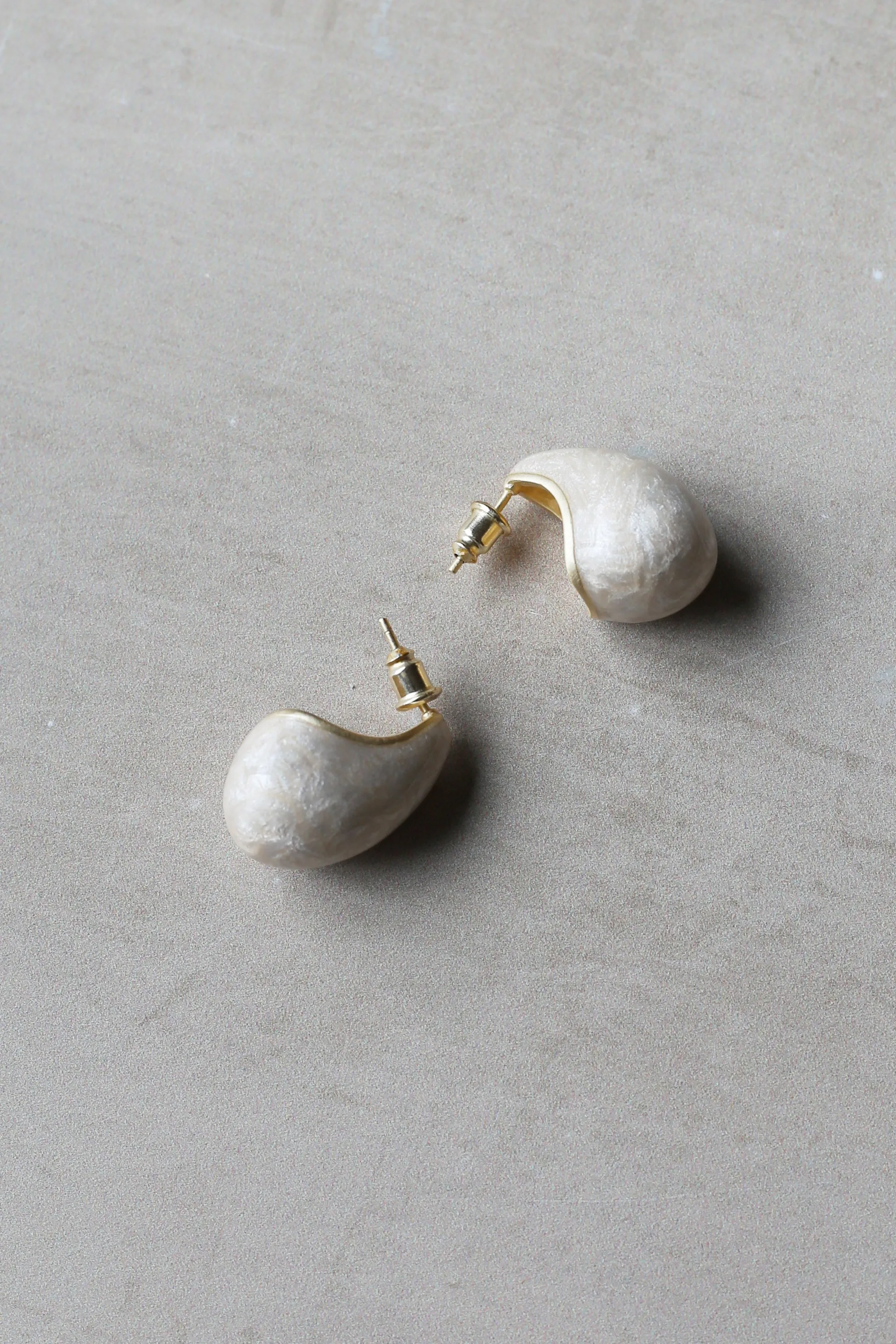 Hush Earrings Pearl Shimmer Enamel