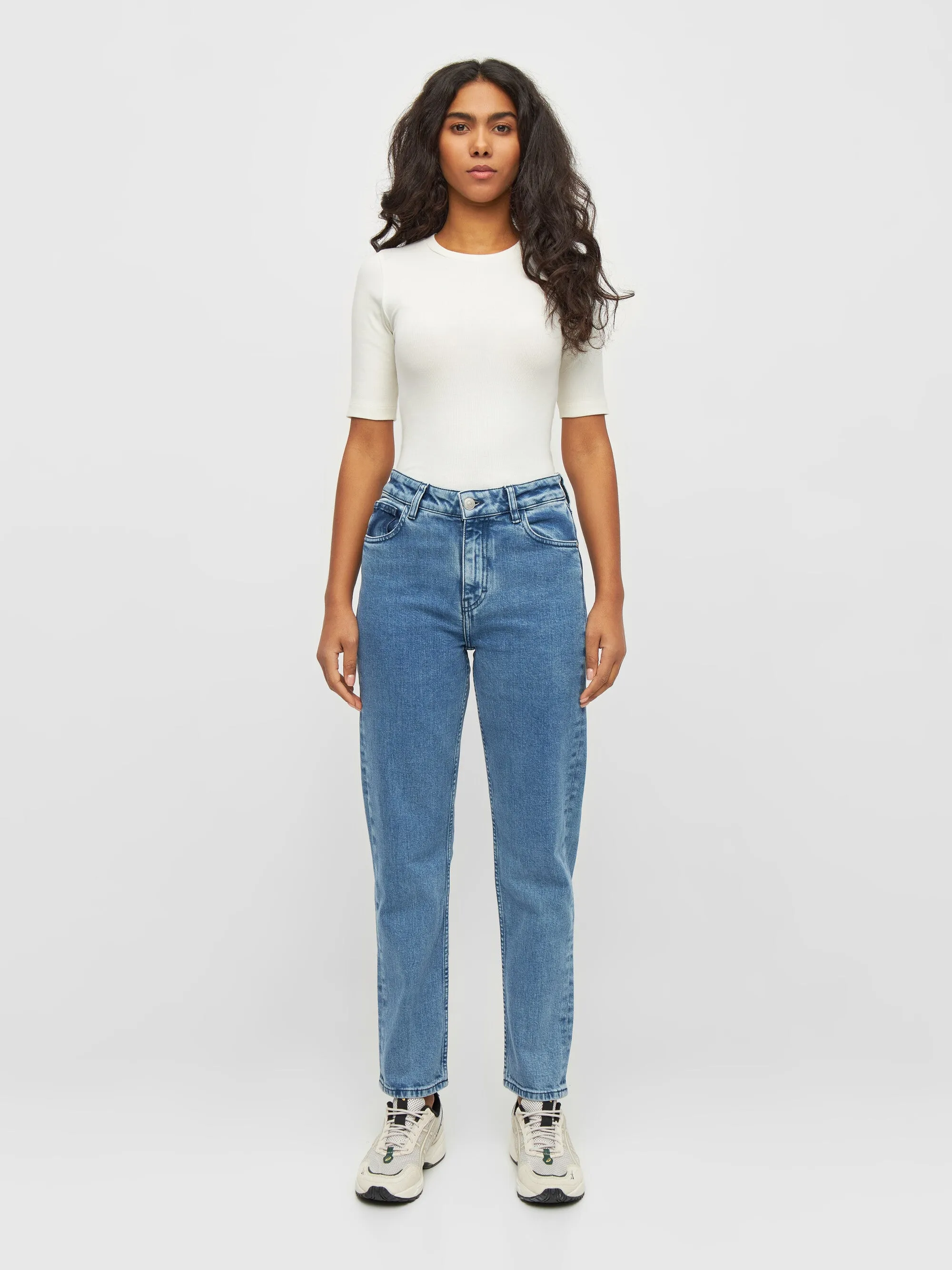 IRIS mom mid-rise light blue 5-pocket cropped jeans - Light blue