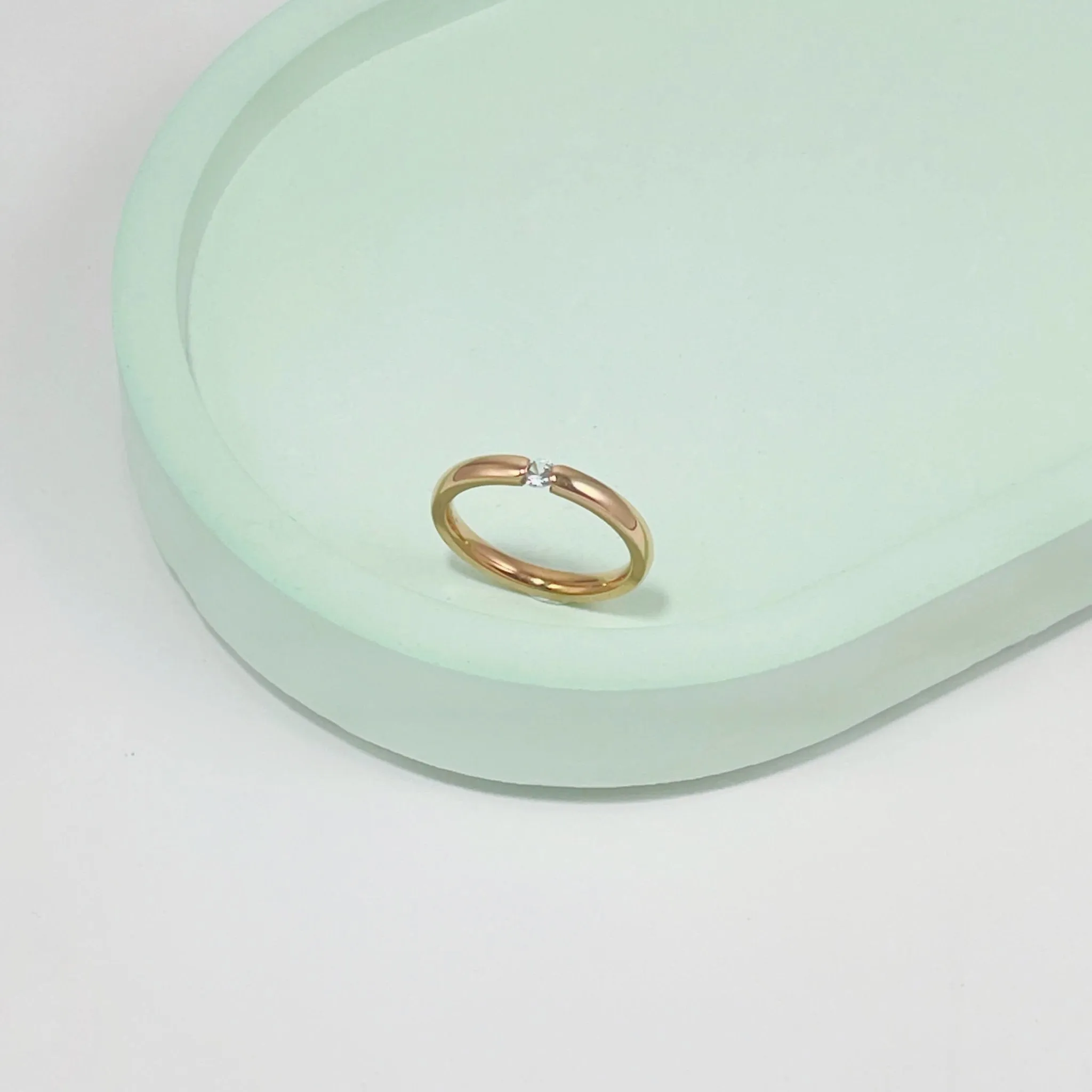 Minimal Zirconia Band Ring Rose Gold