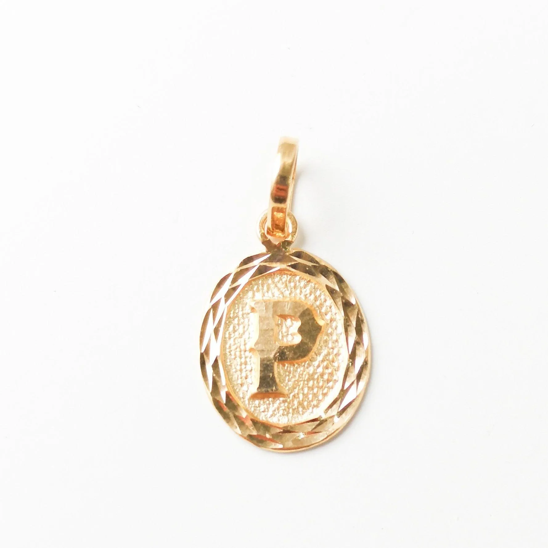 'P' Initial Pendant 22ct Gold P-7537