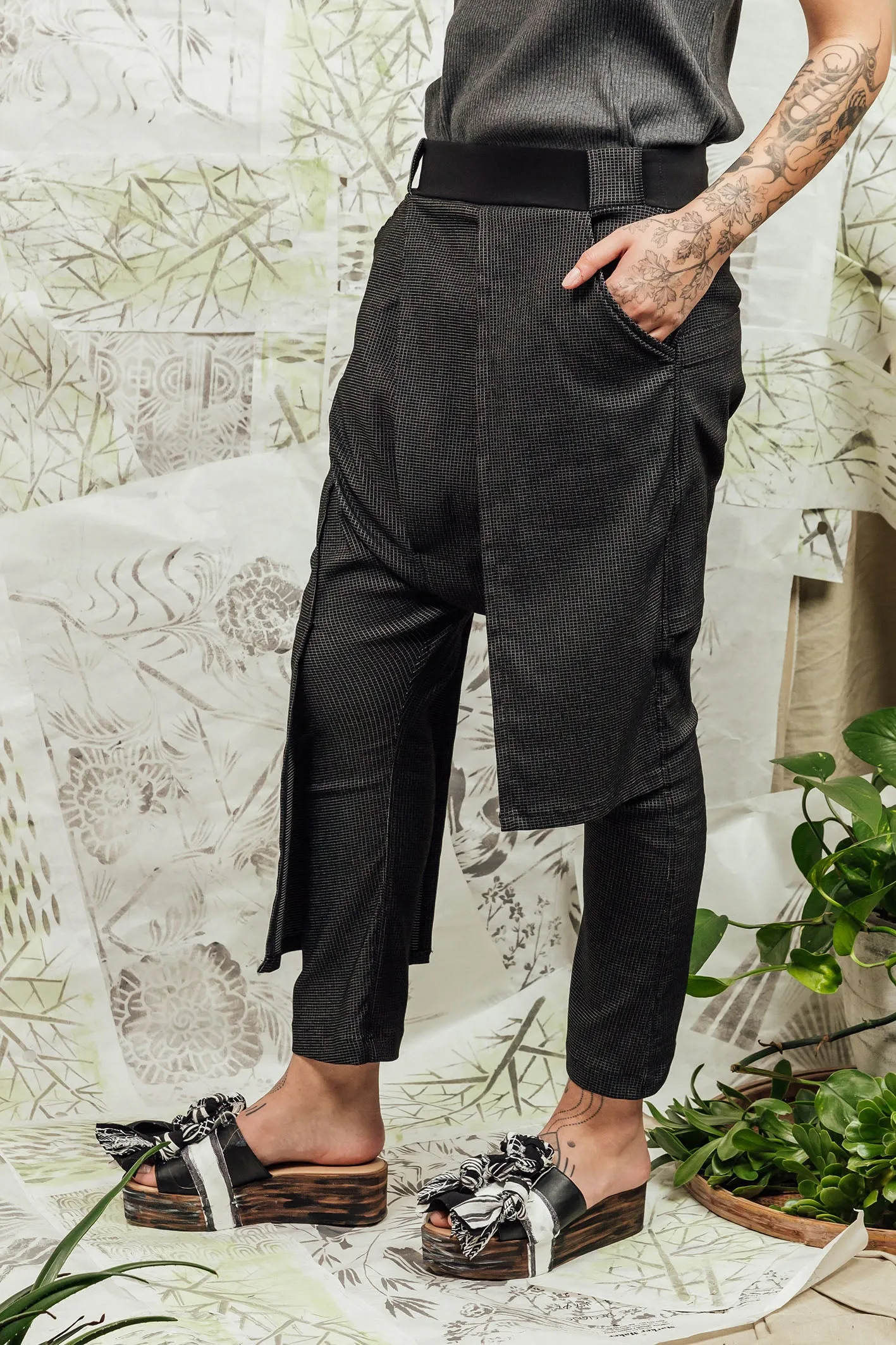 SL24 ADRIA DROP CRUTCH PANTS - OBSIDIAN CHECK